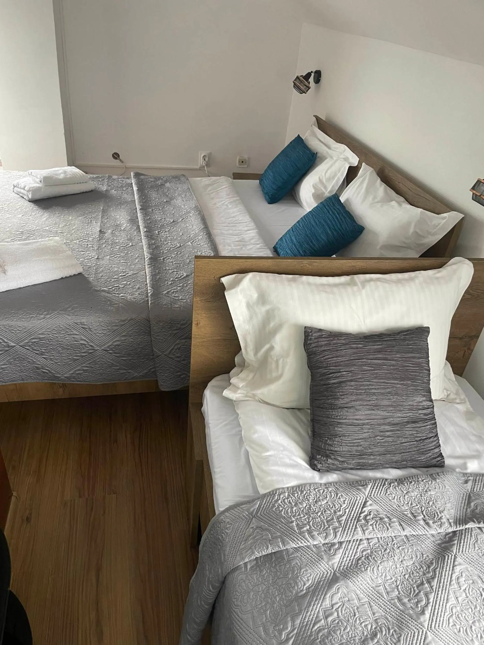 Bed in Motel Maestro