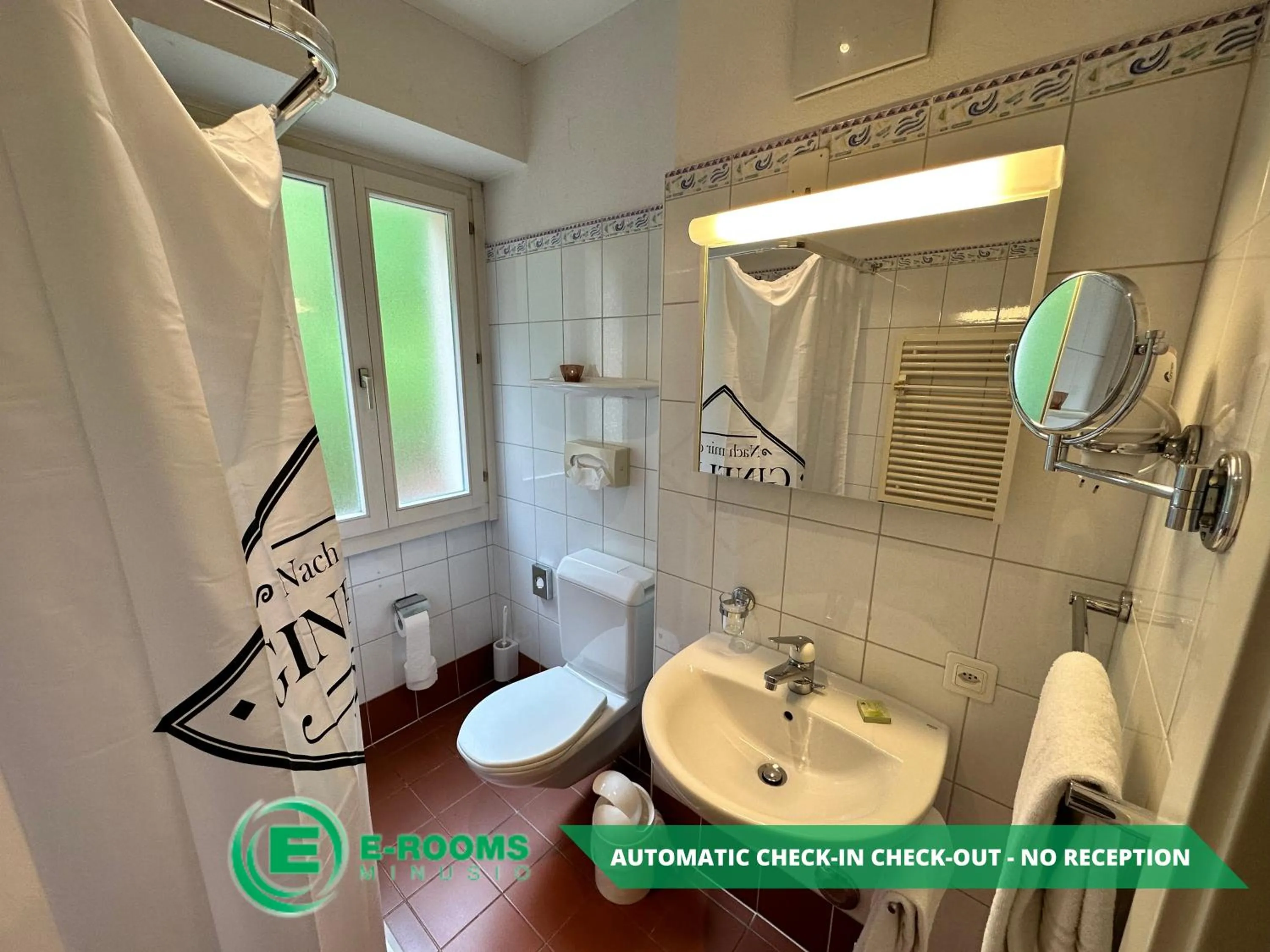 Bathroom in E-Rooms Minusio
