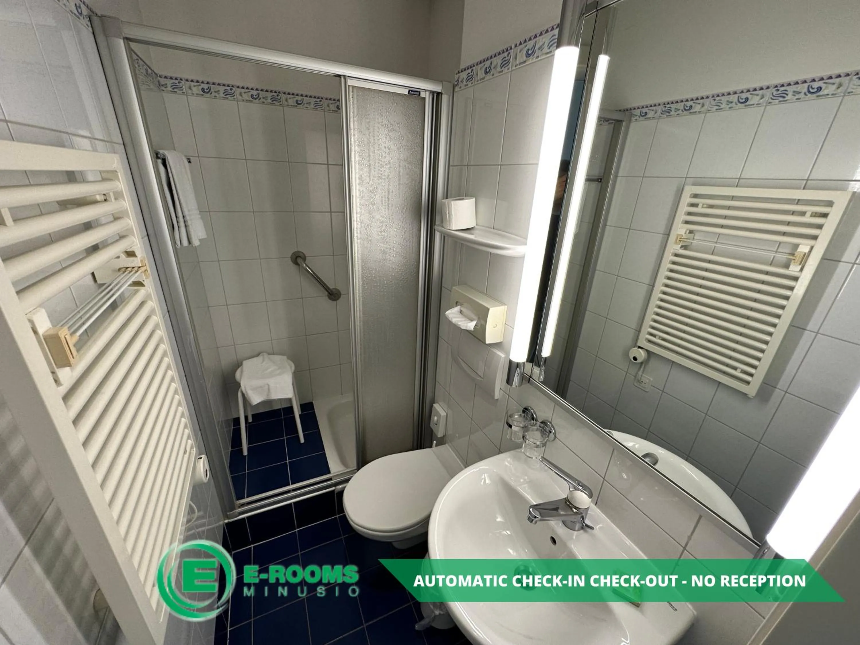 Bathroom in E-Rooms Minusio