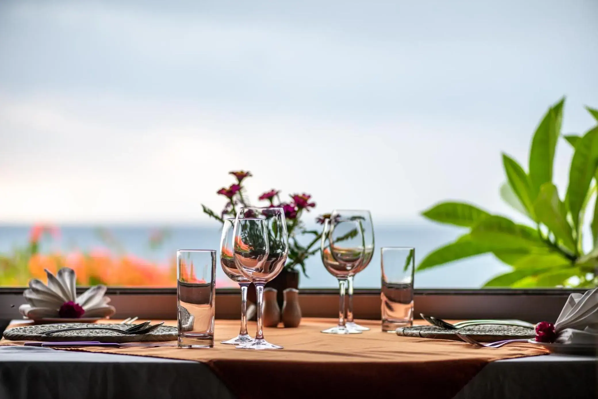 Restaurant/places to eat in White Grass Ocean Resort & Spa Restaurant/places to eat in White Grass Ocean Resort & Spa