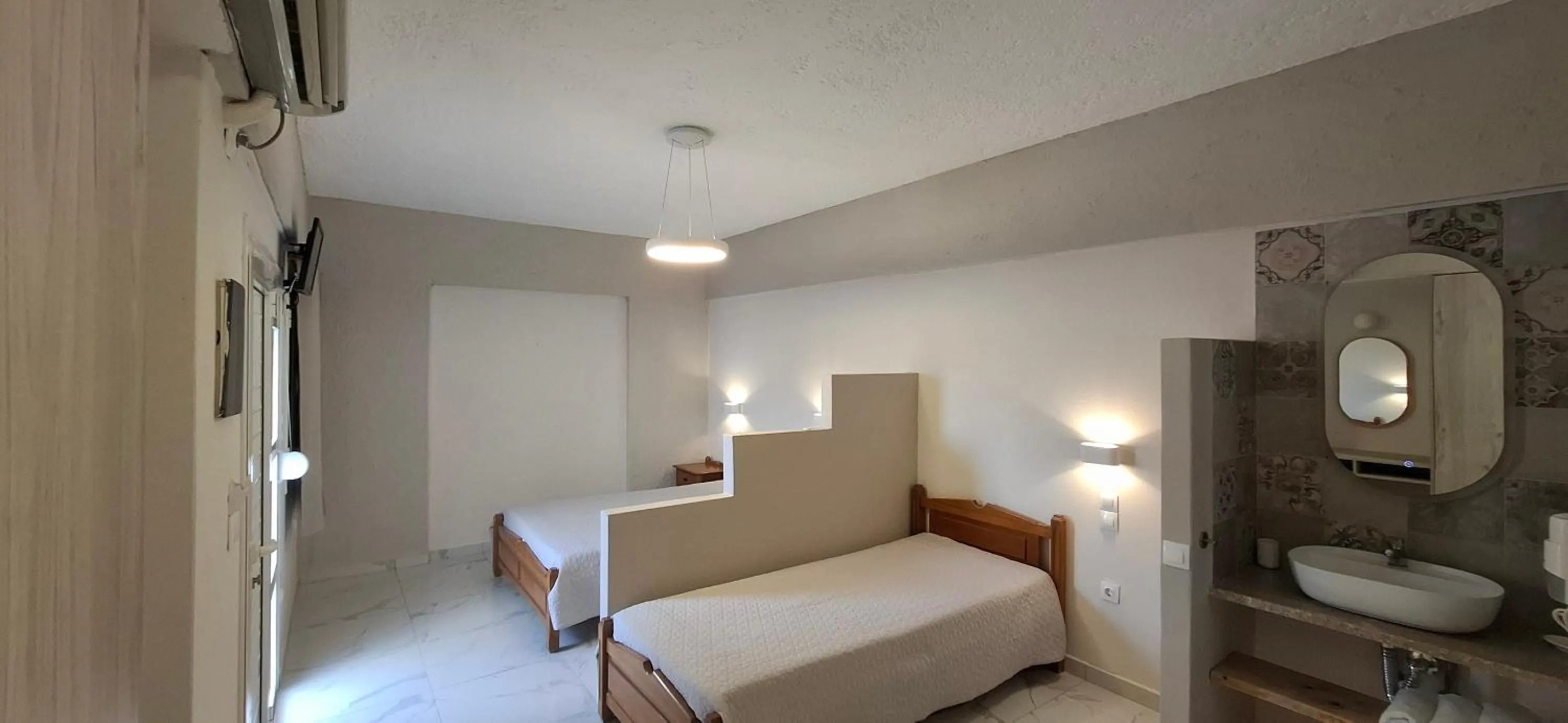 Bed in Pelagia Beach Studios