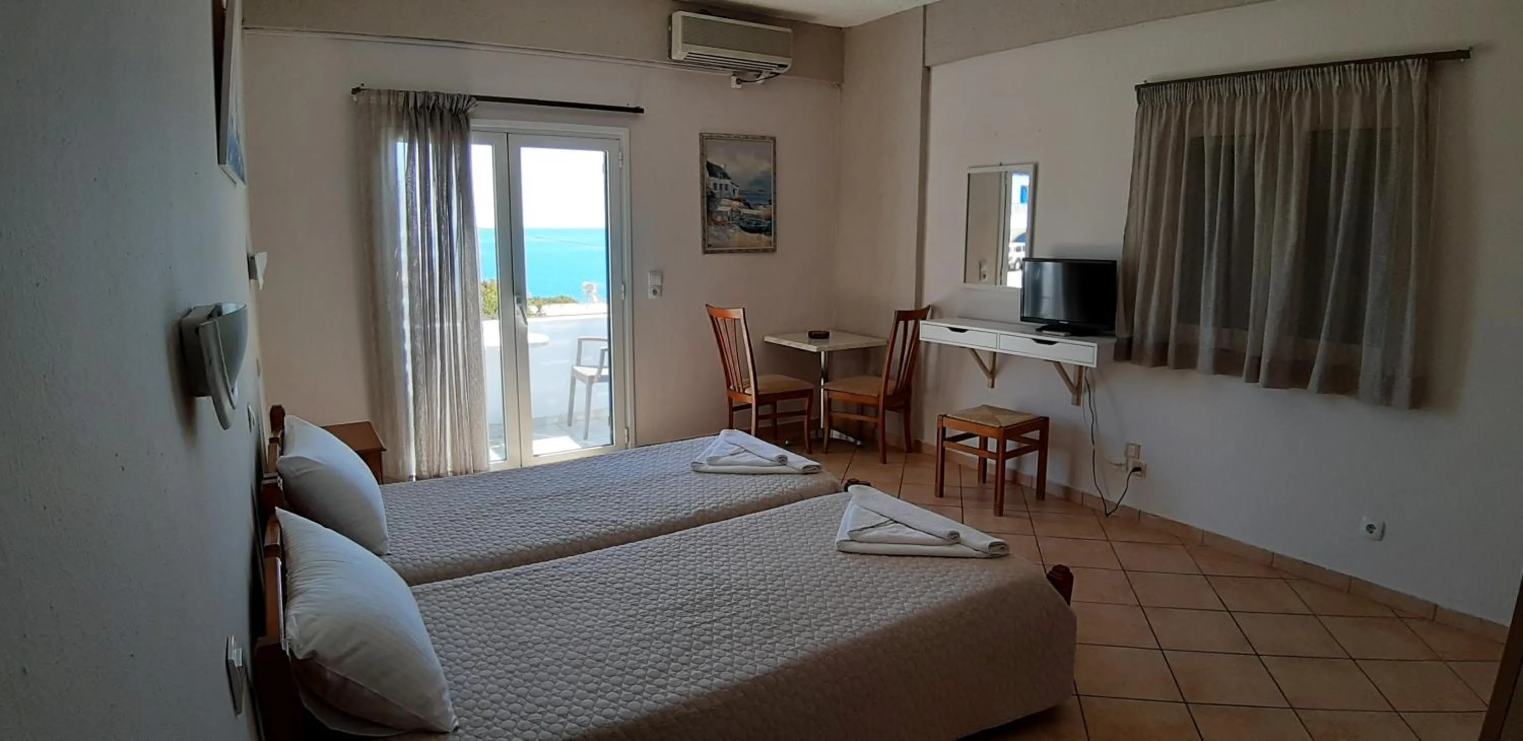 Photo of the whole room, Bed in Pelagia Beach Studios
