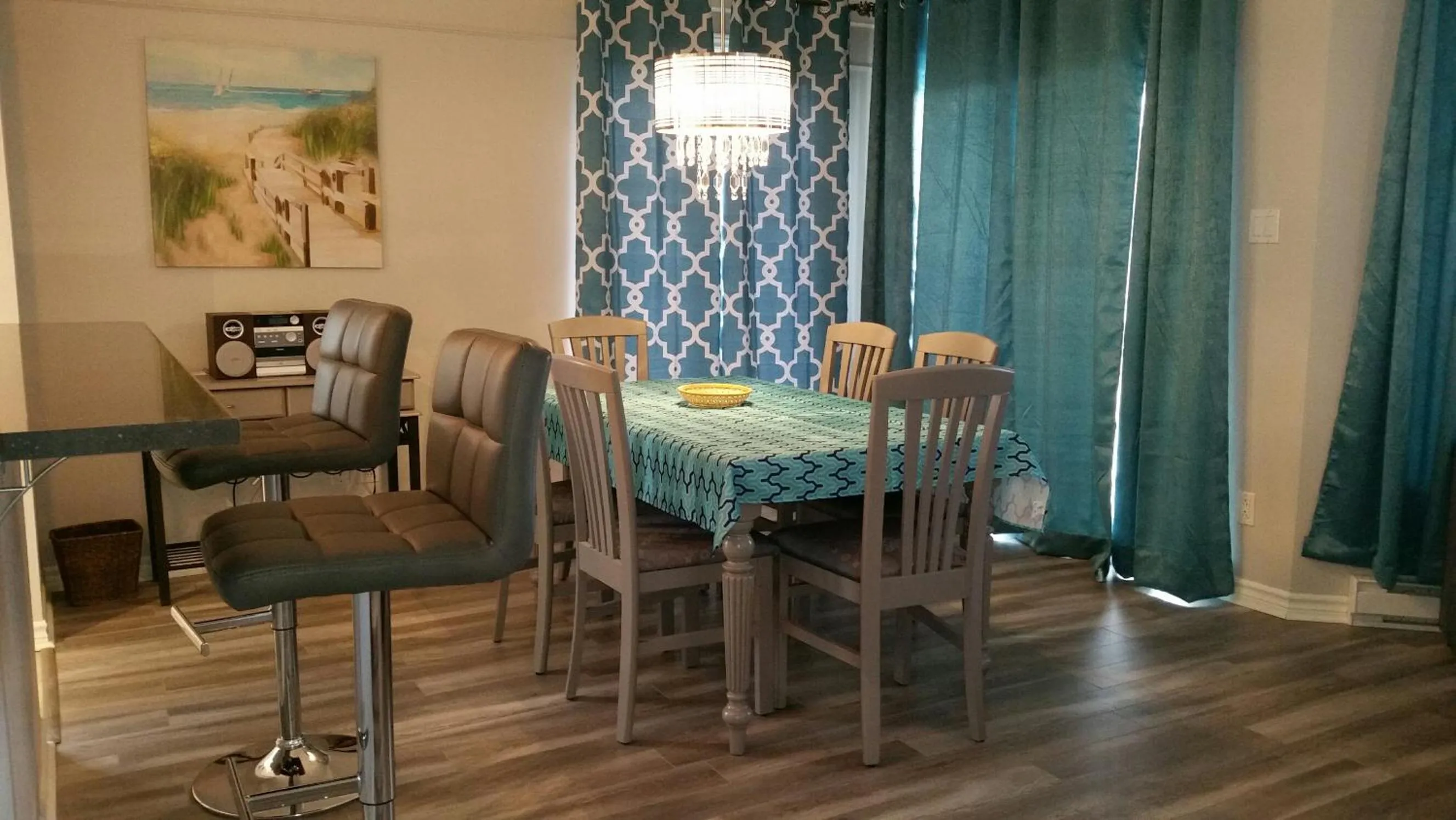Dining area in Condo Lac Archambault 295