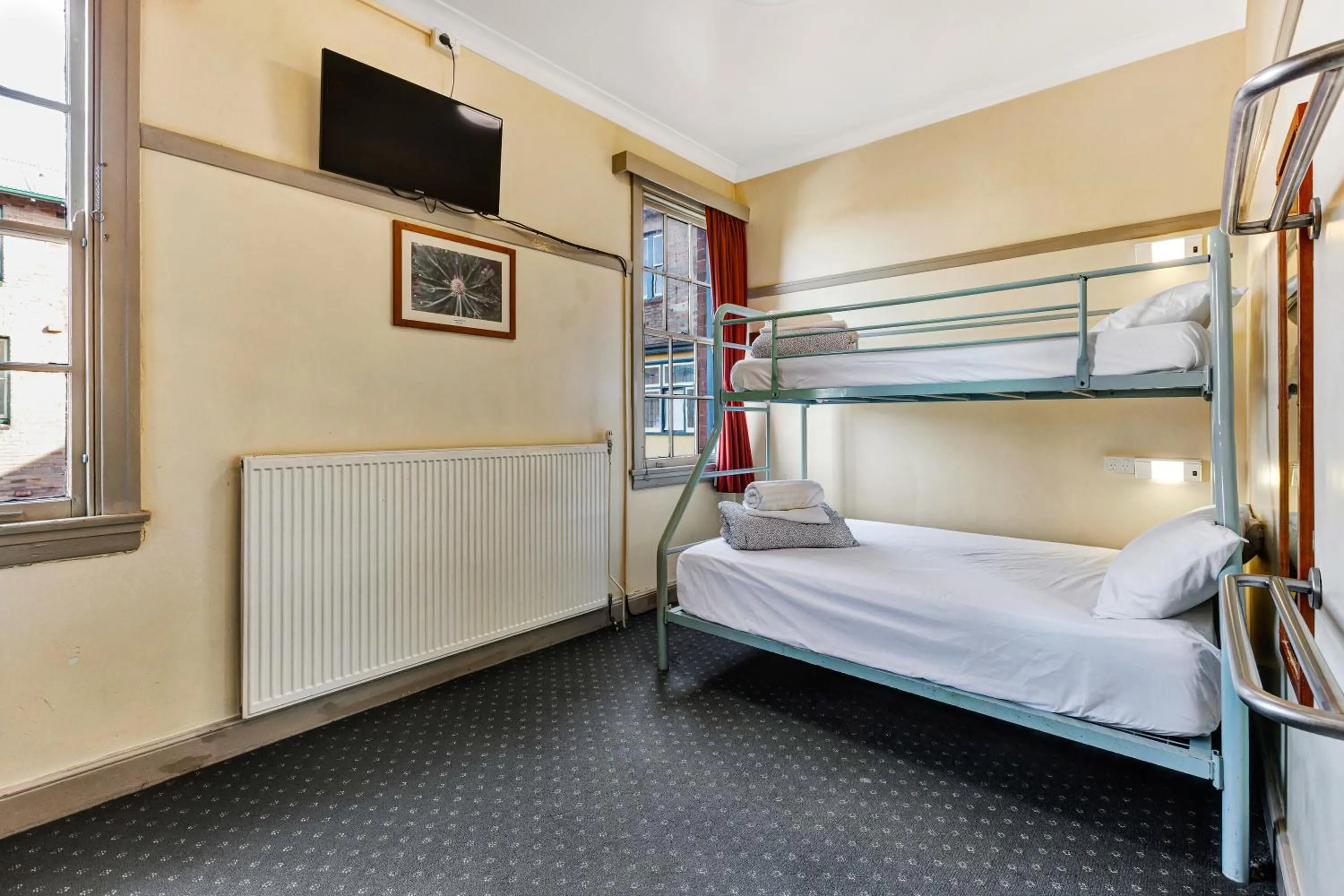 Bed in YHA Blue Mountains Katoomba