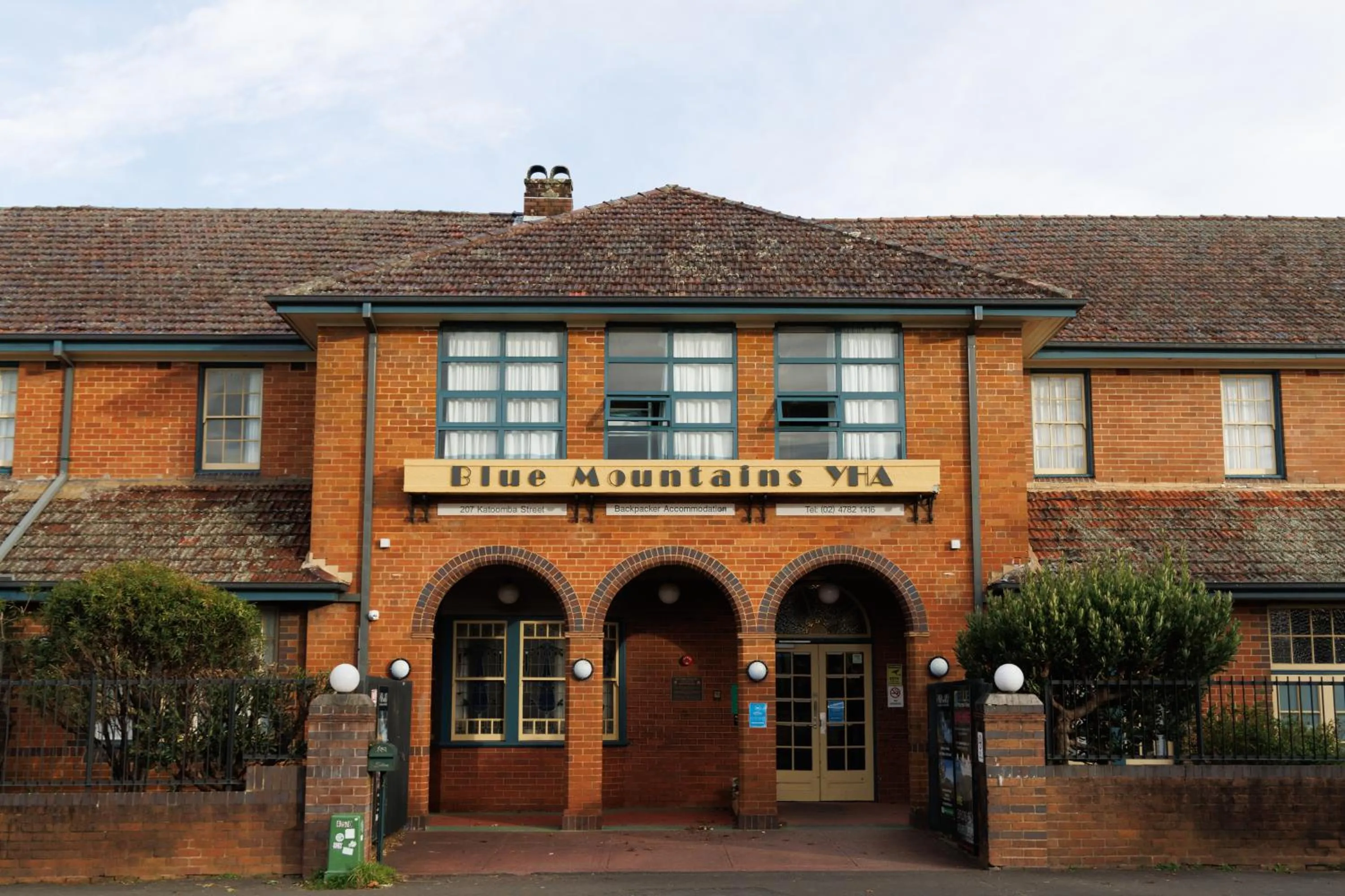 Property building in YHA Blue Mountains Katoomba