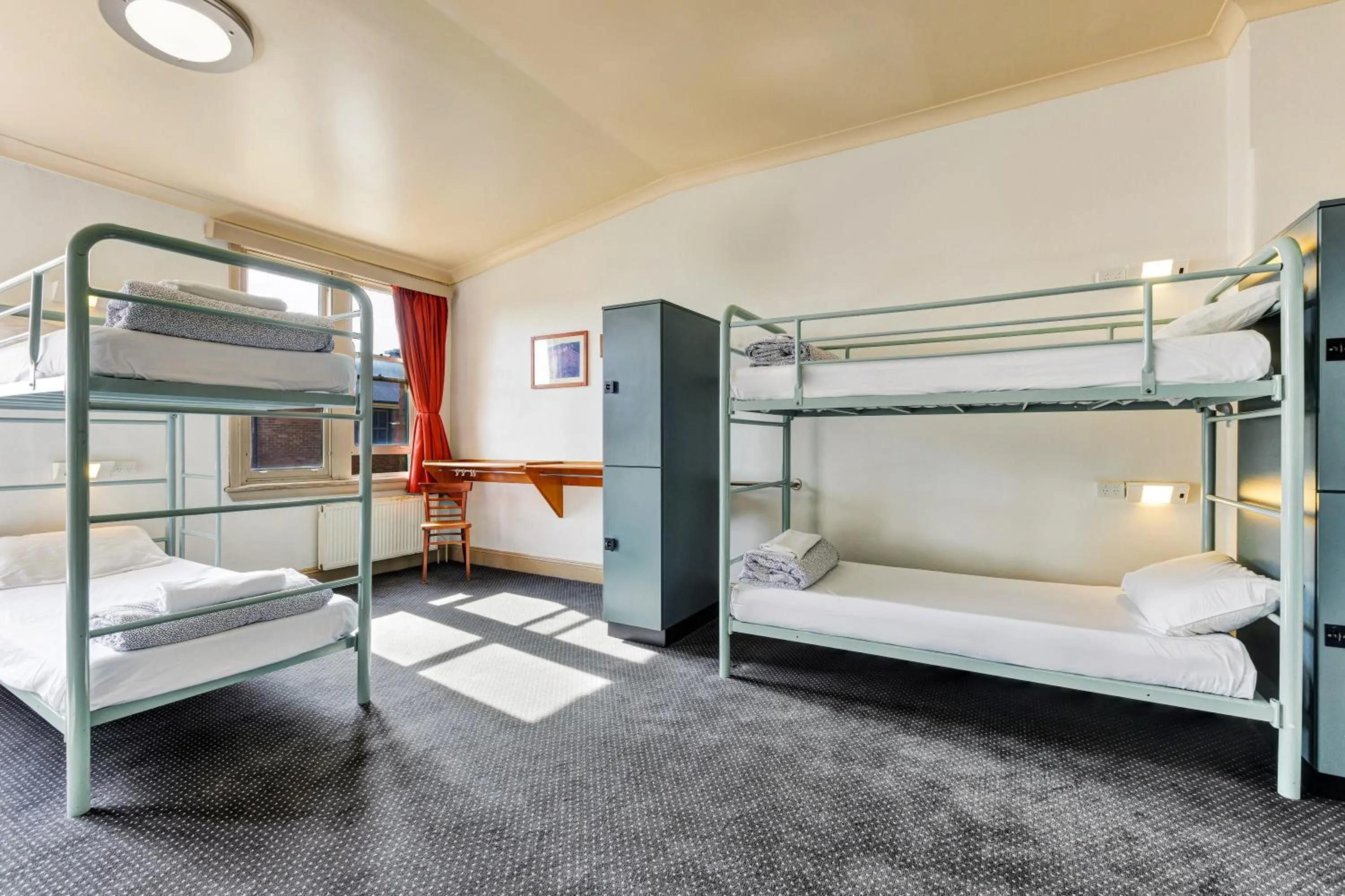 Bedroom, Bed in YHA Blue Mountains Katoomba