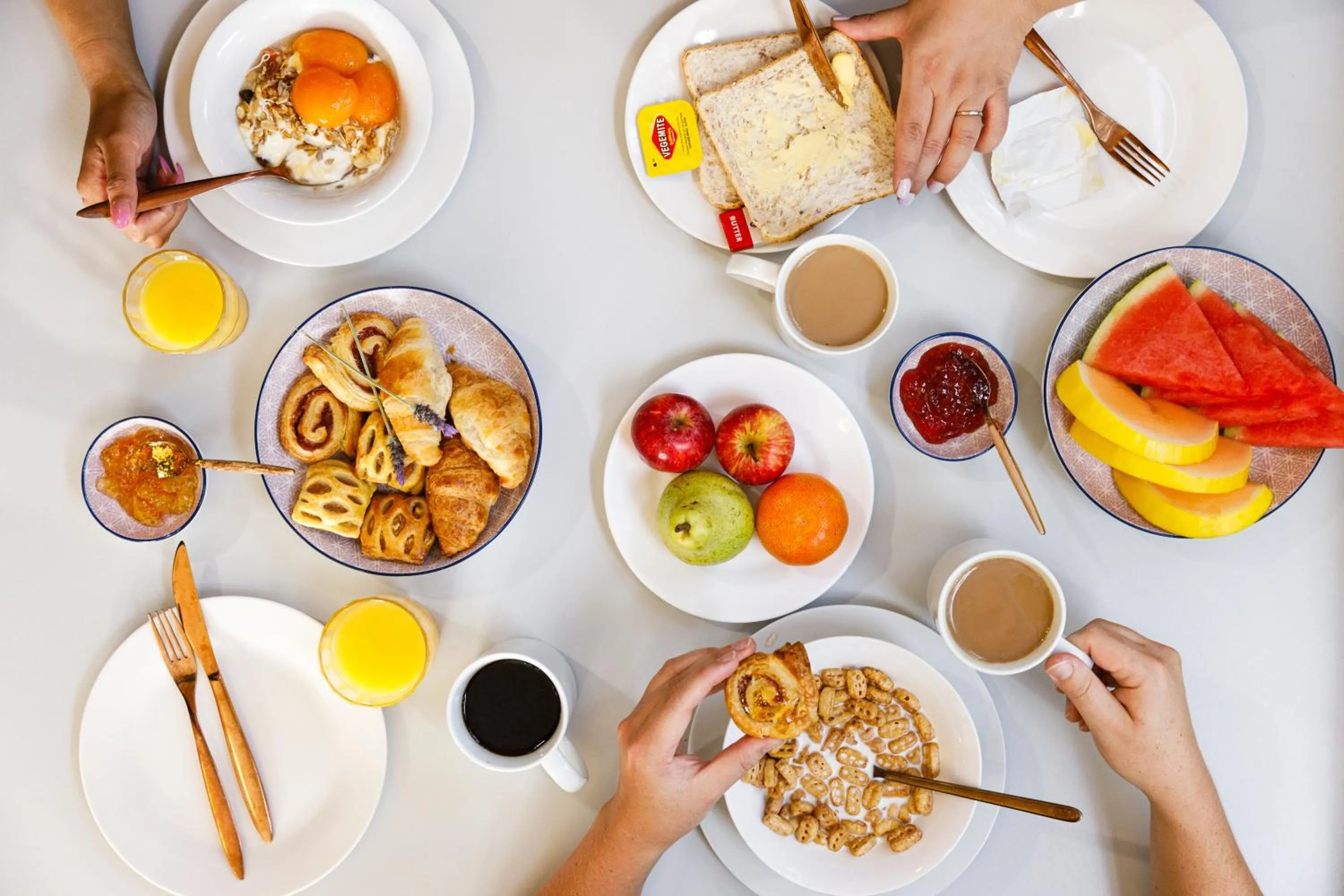 Breakfast in YHA Blue Mountains Katoomba