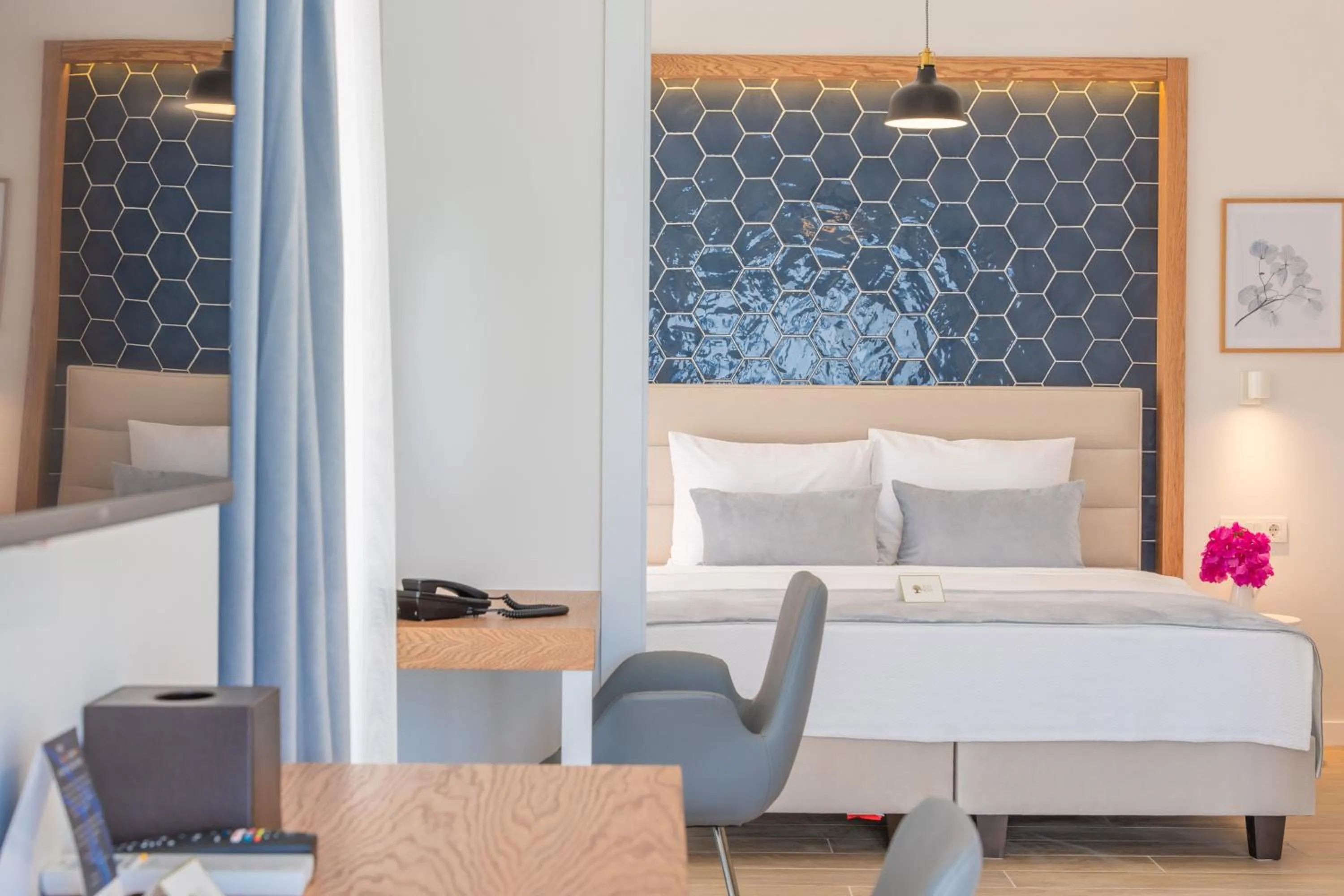 Seating area, Bed in Olea Nova Hotel