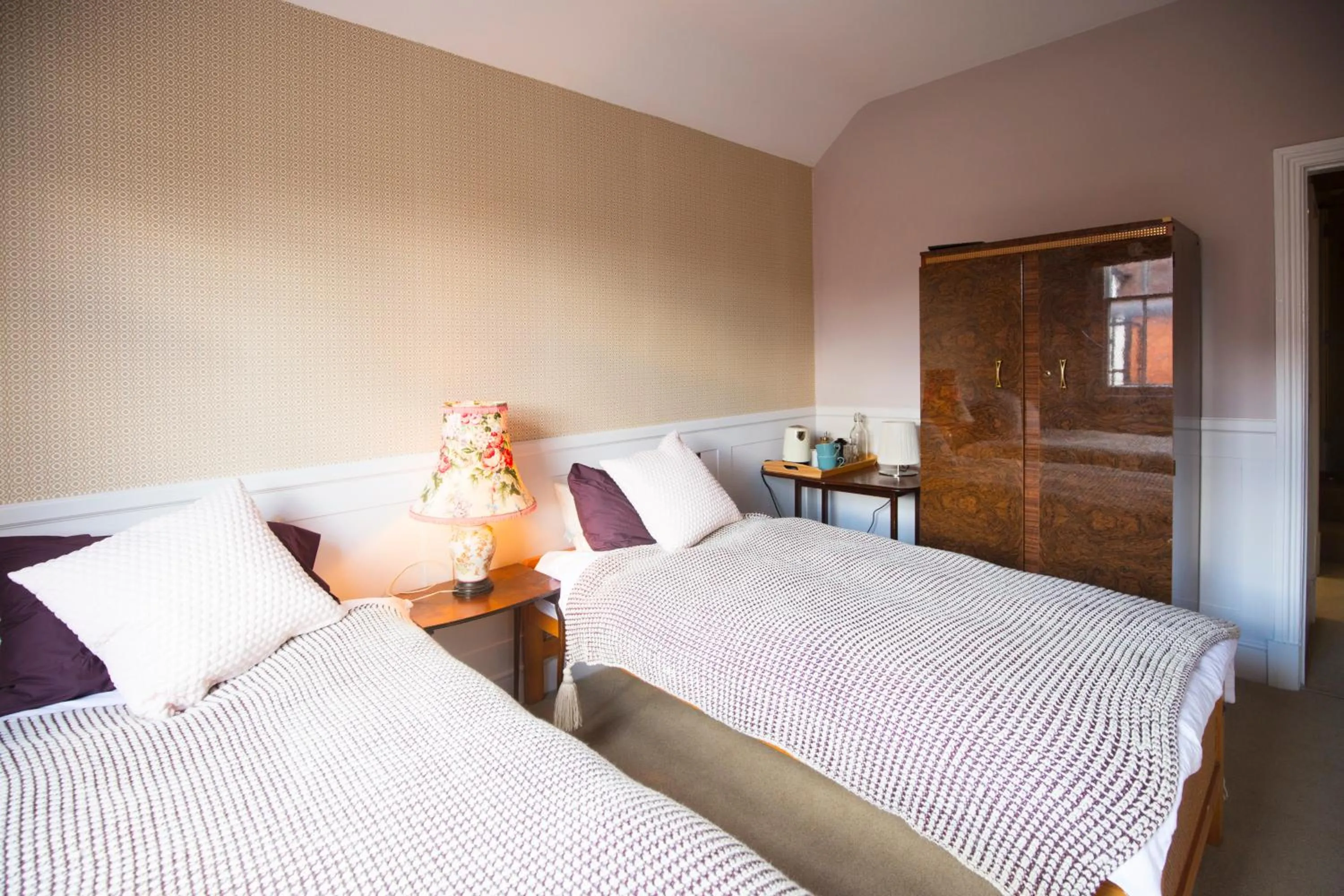 Bed in Bournville House & Cafe