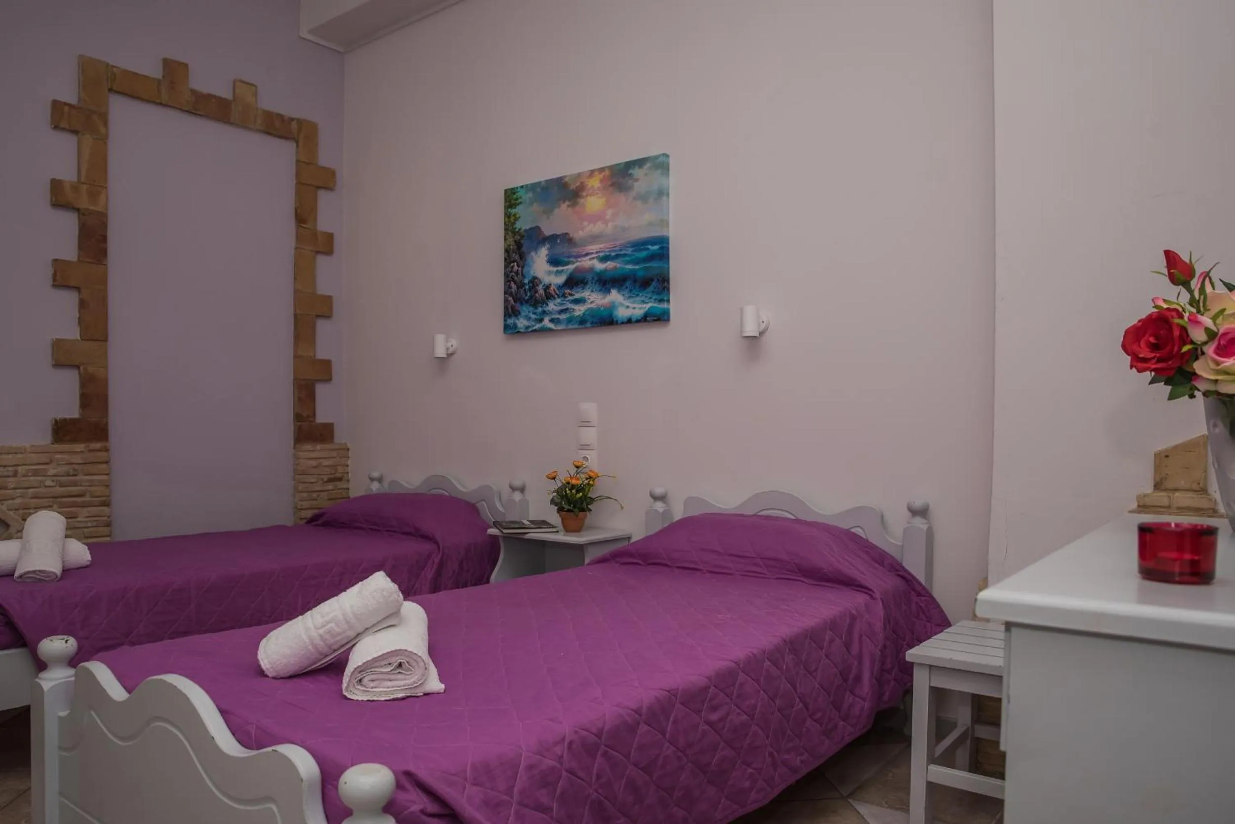 Bed in Tom & John Center