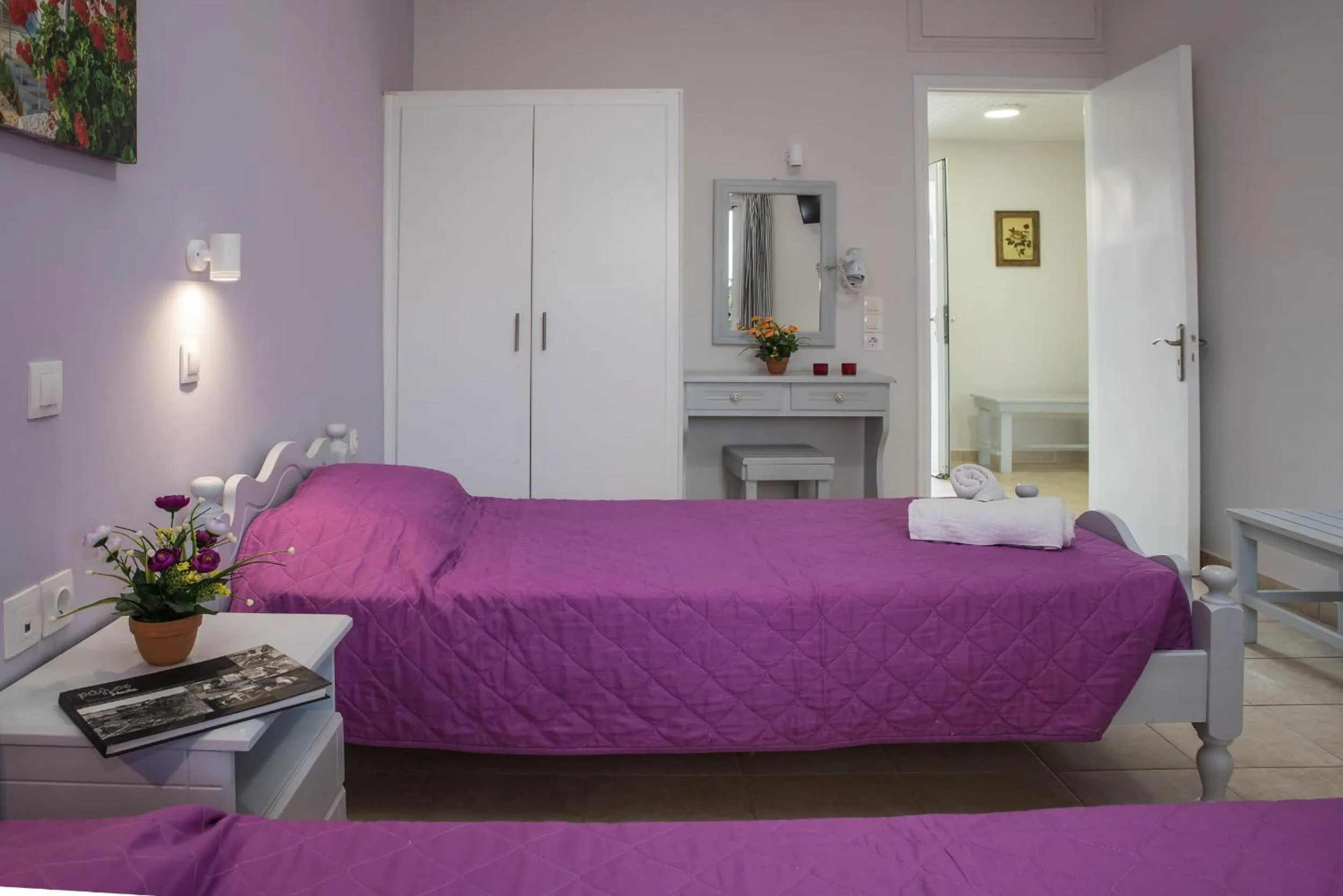 Bed in Tom & John Center