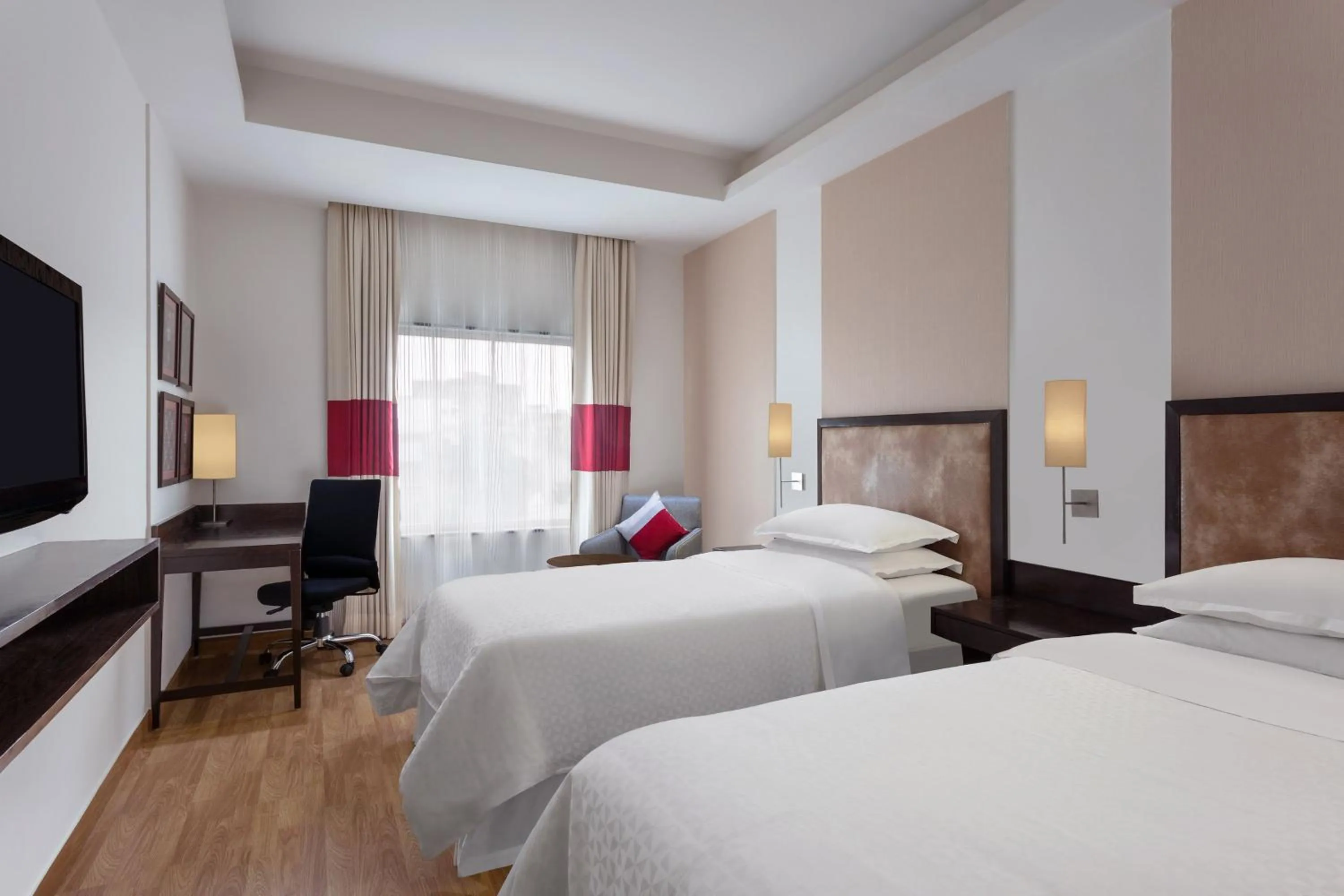 Photo of the whole room, Bed in Four Points by Sheraton Vadodara