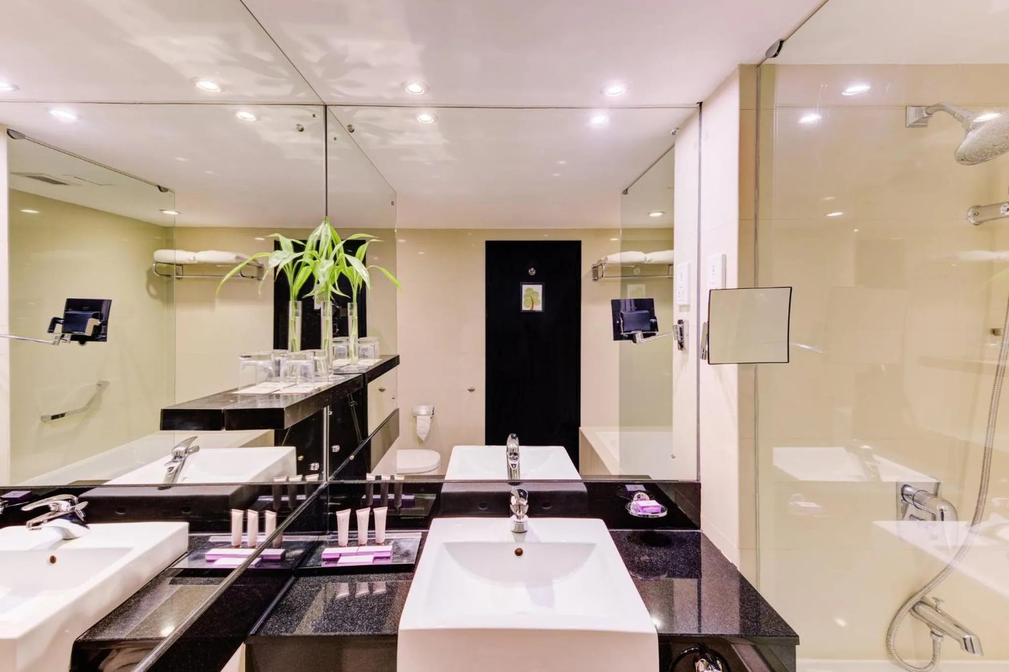 Bathroom in Cinnamon Lakeside