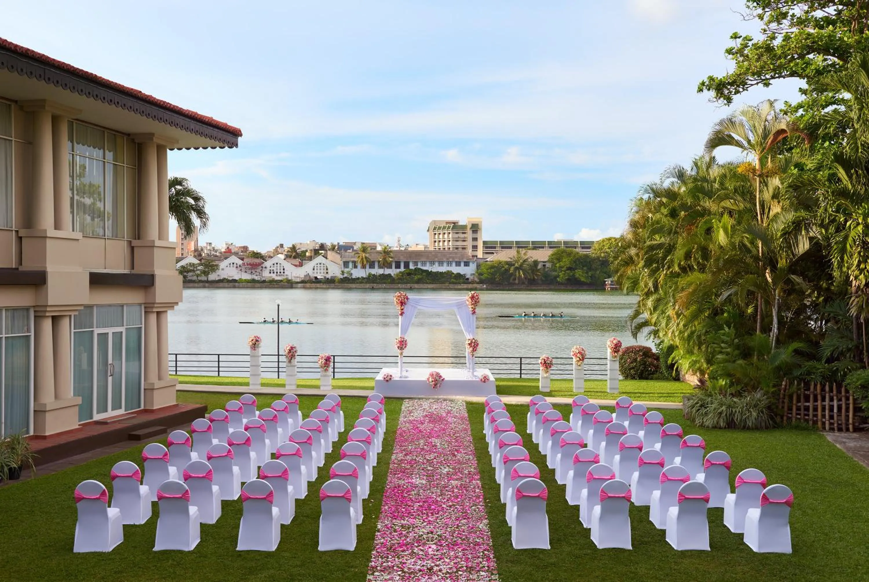 Banquet/Function facilities in Cinnamon Lakeside
