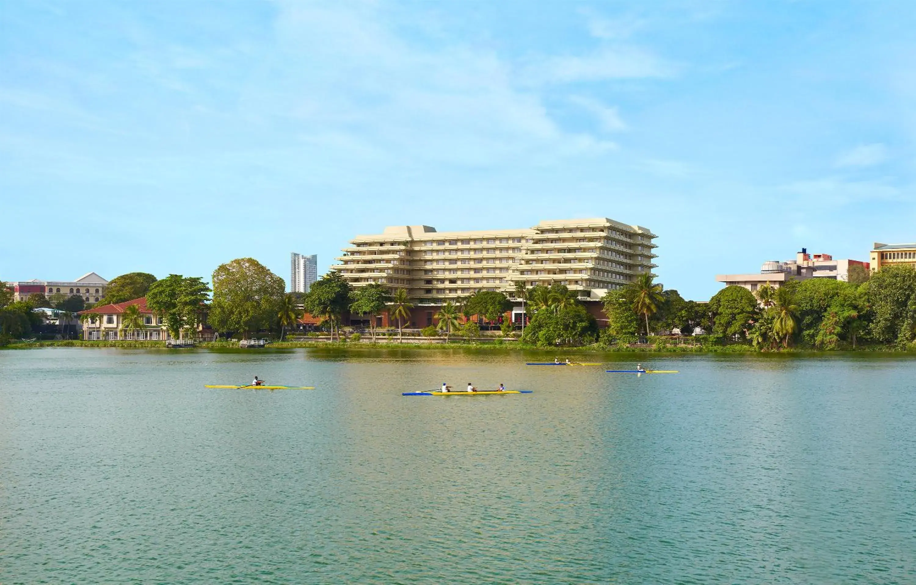 Property building in Cinnamon Lakeside Property building in Cinnamon Lakeside