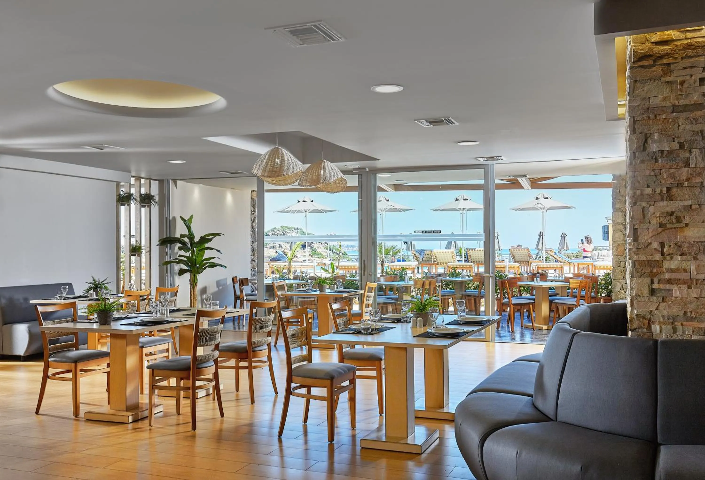 Restaurant/places to eat in Blue Marine Resort and Spa Hotel