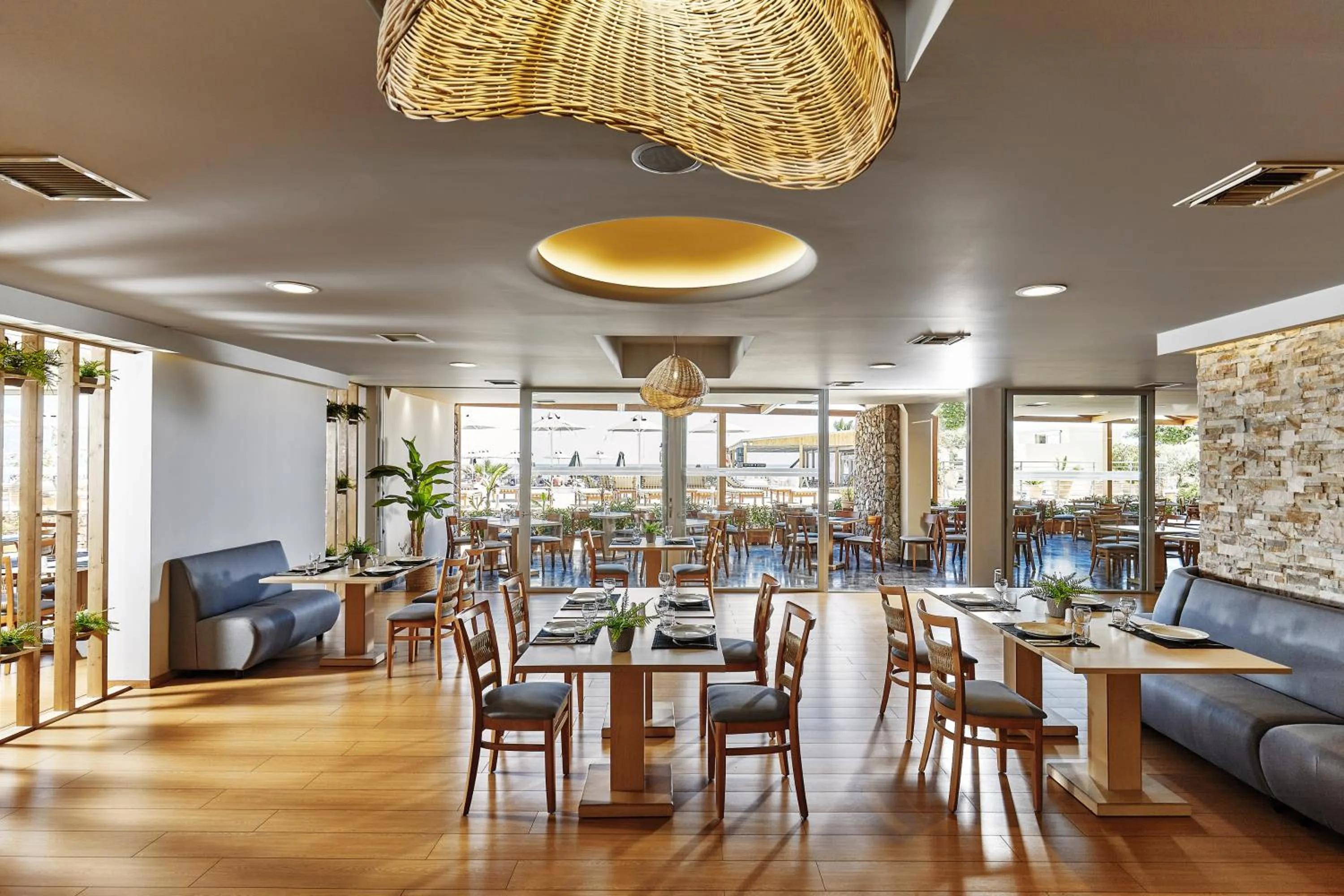 Restaurant/places to eat in Blue Marine Resort and Spa Hotel