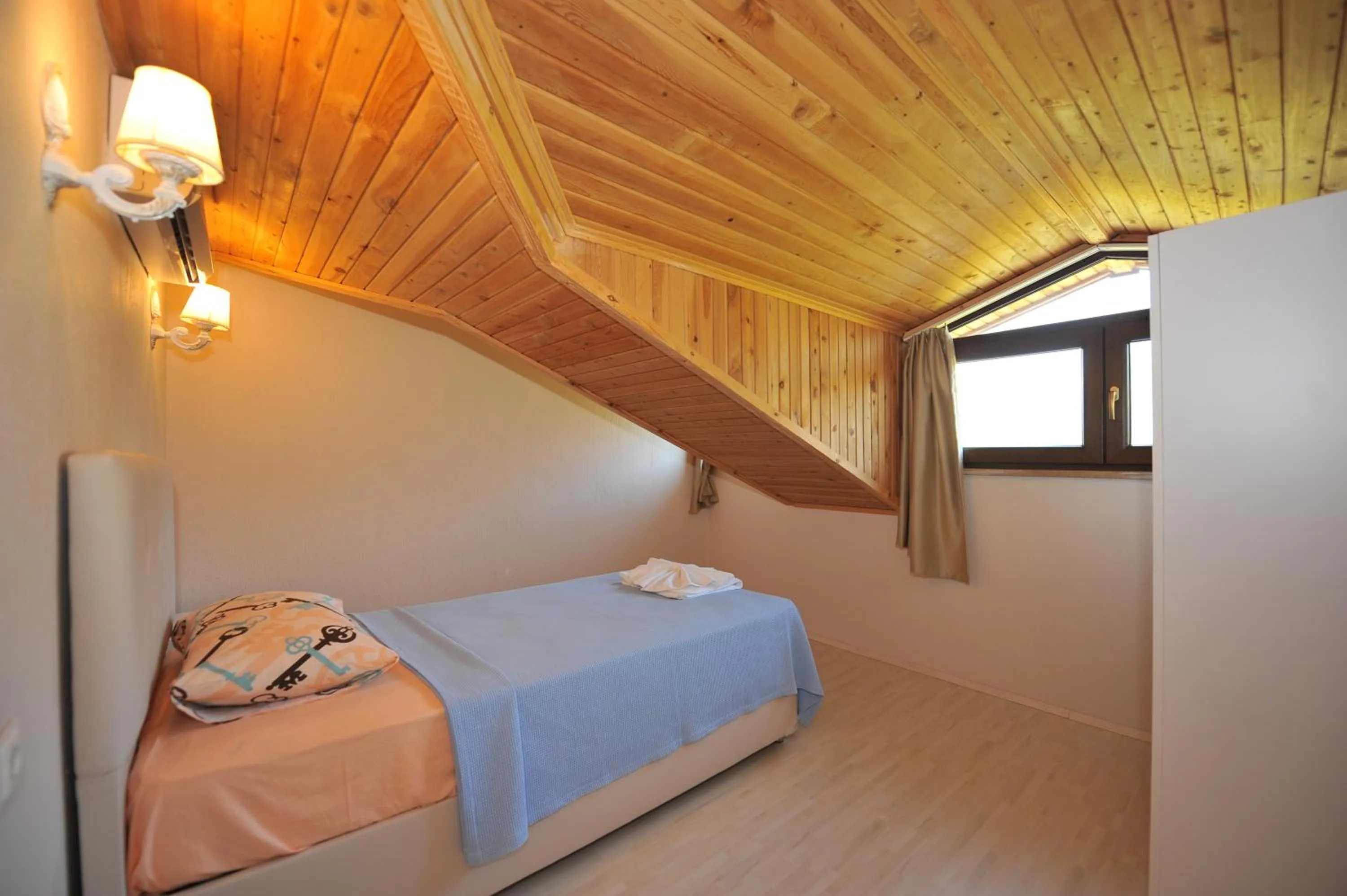 Bedroom, Bed in Grenadine Lodge