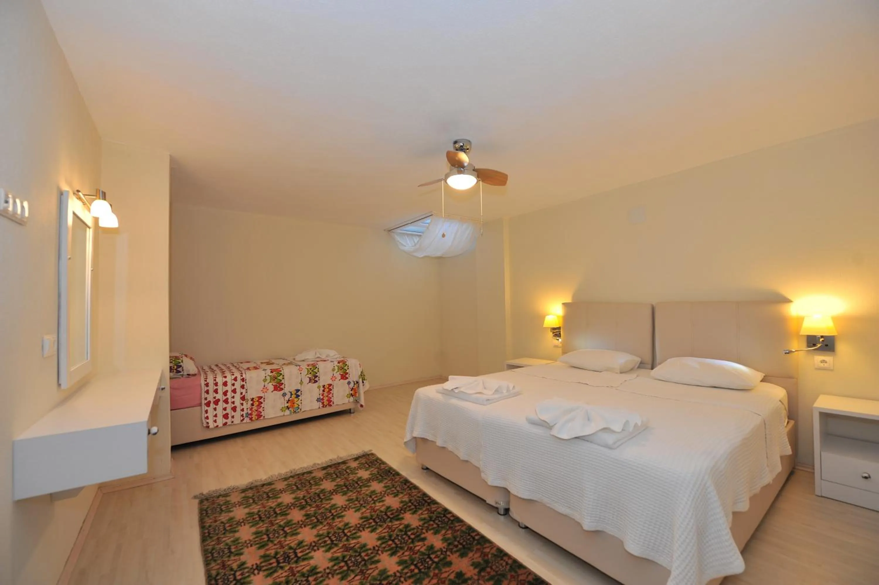 Bedroom, Bed in Grenadine Lodge