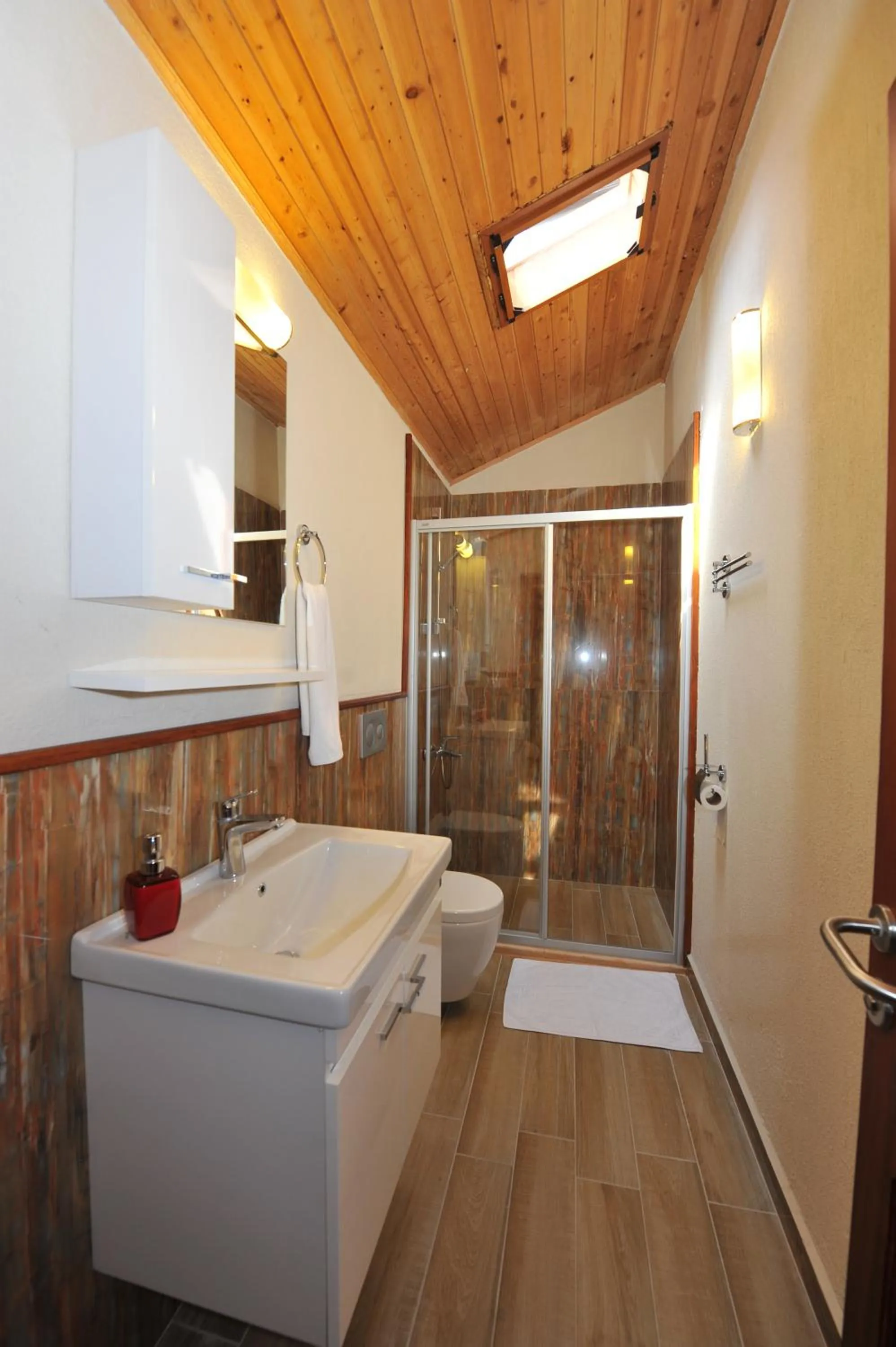 Bathroom in Grenadine Lodge