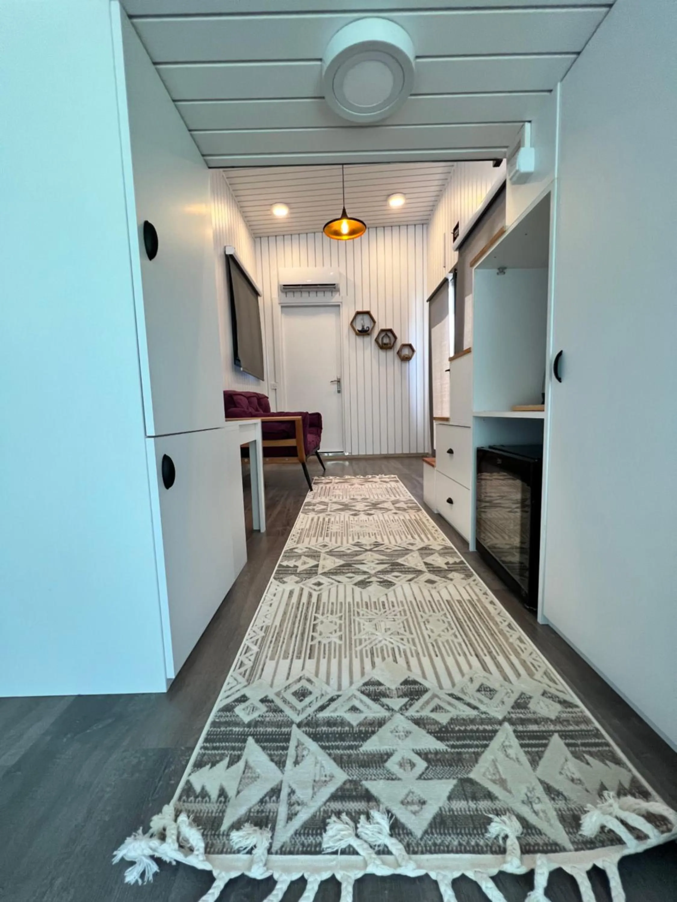 Photo of the whole room in Grenadine Lodge