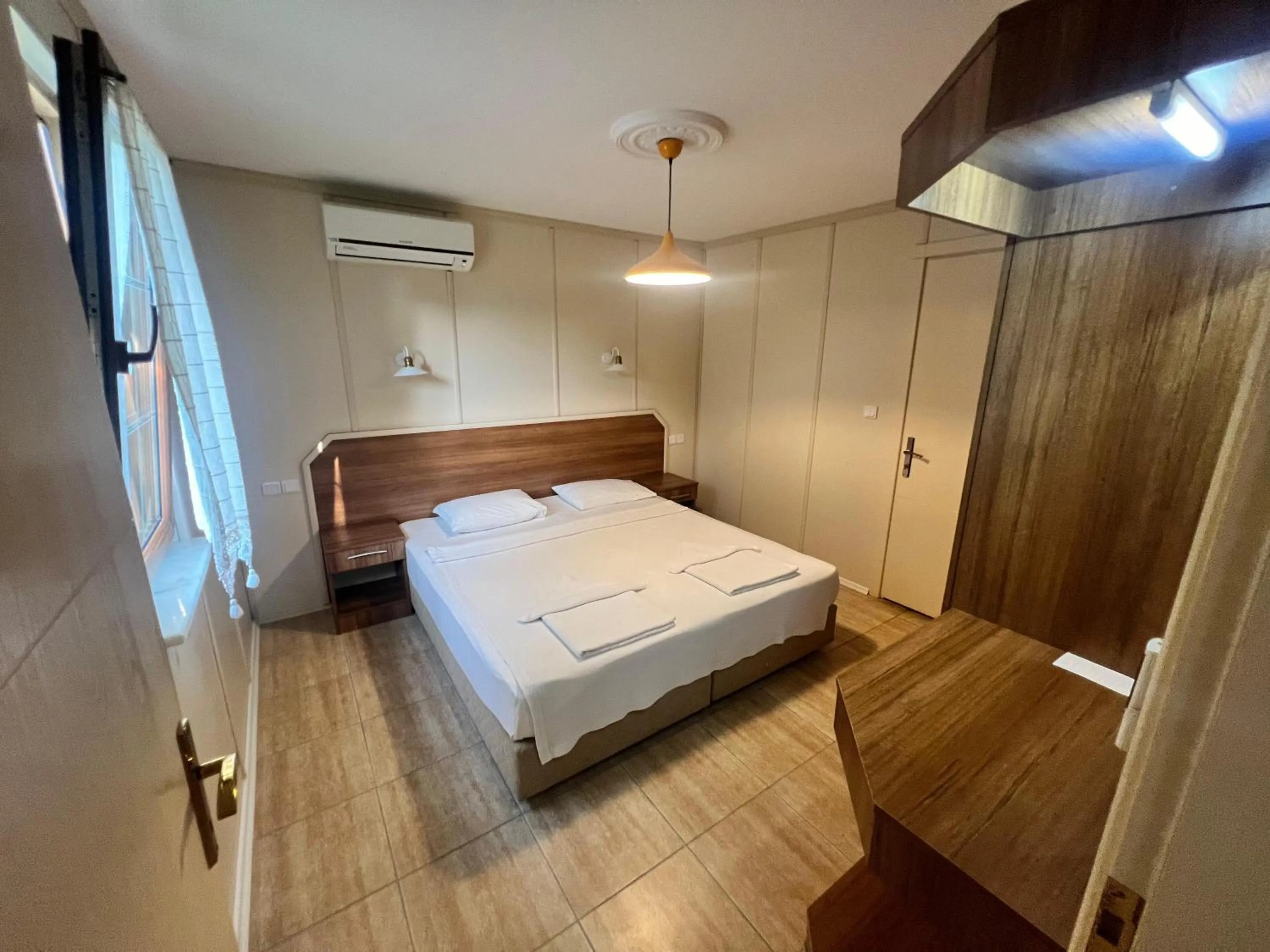 Bedroom, Bed in Grenadine Lodge