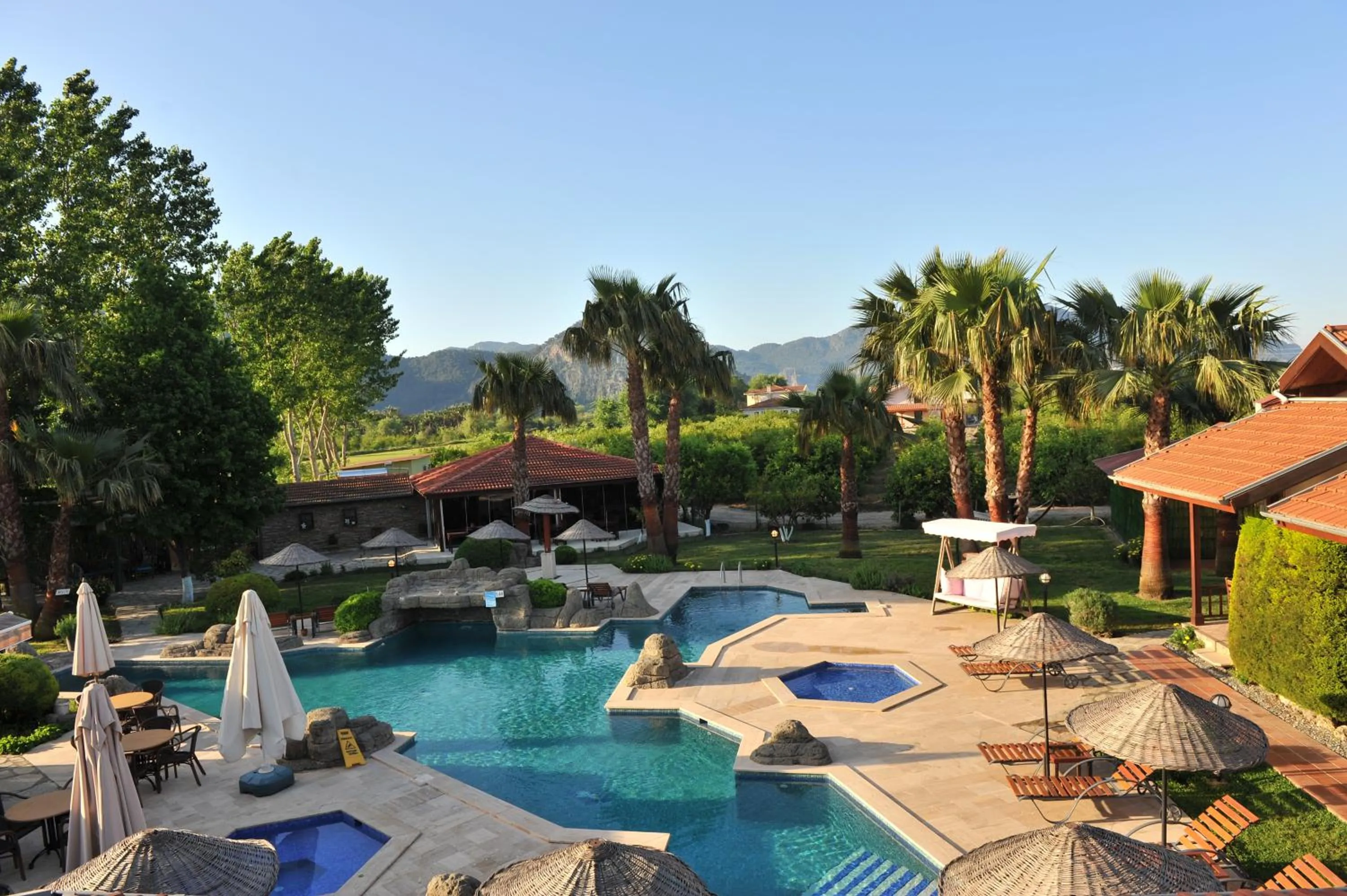 Mountain view in Grenadine Lodge