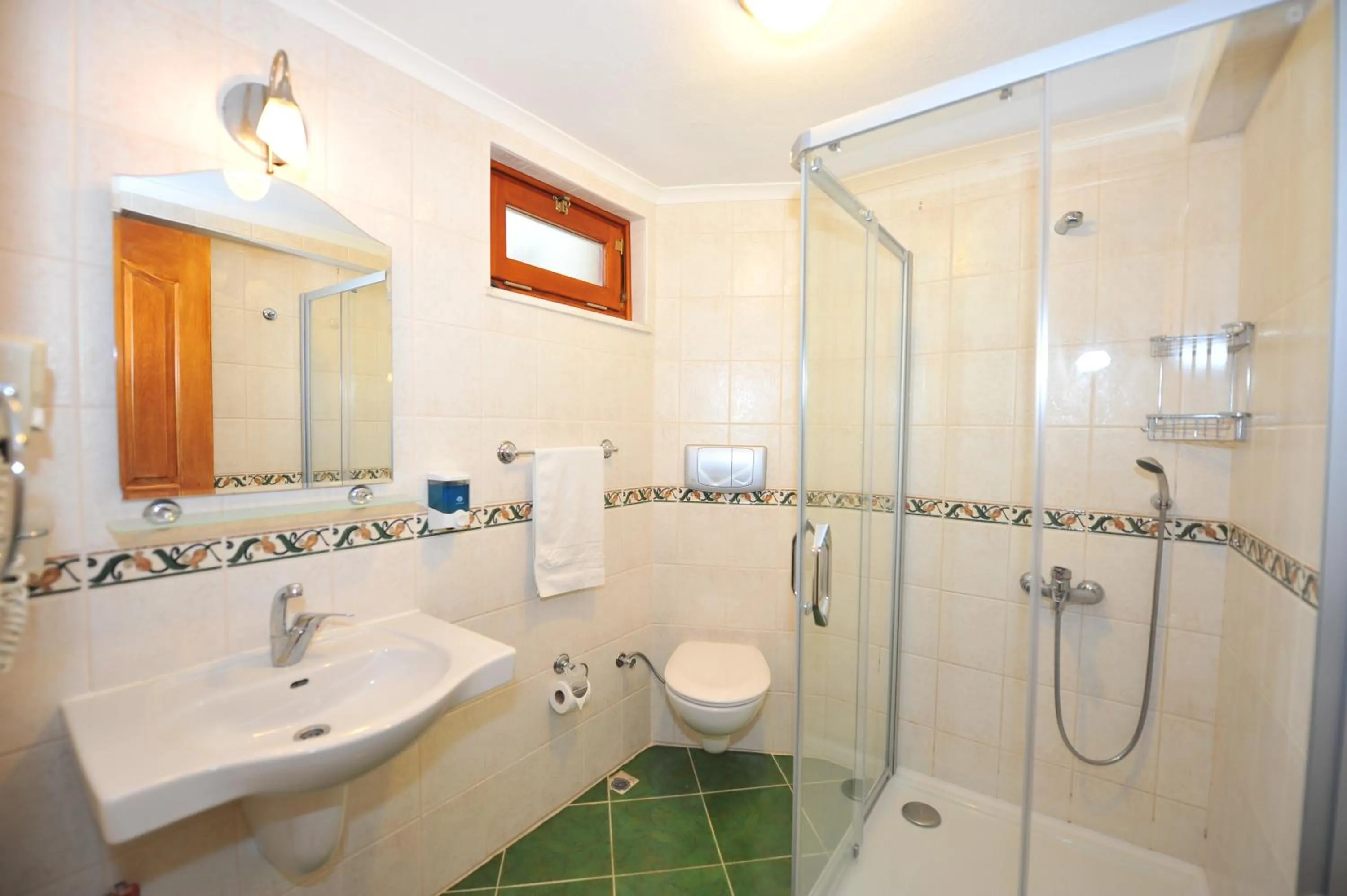 Bathroom in Grenadine Lodge