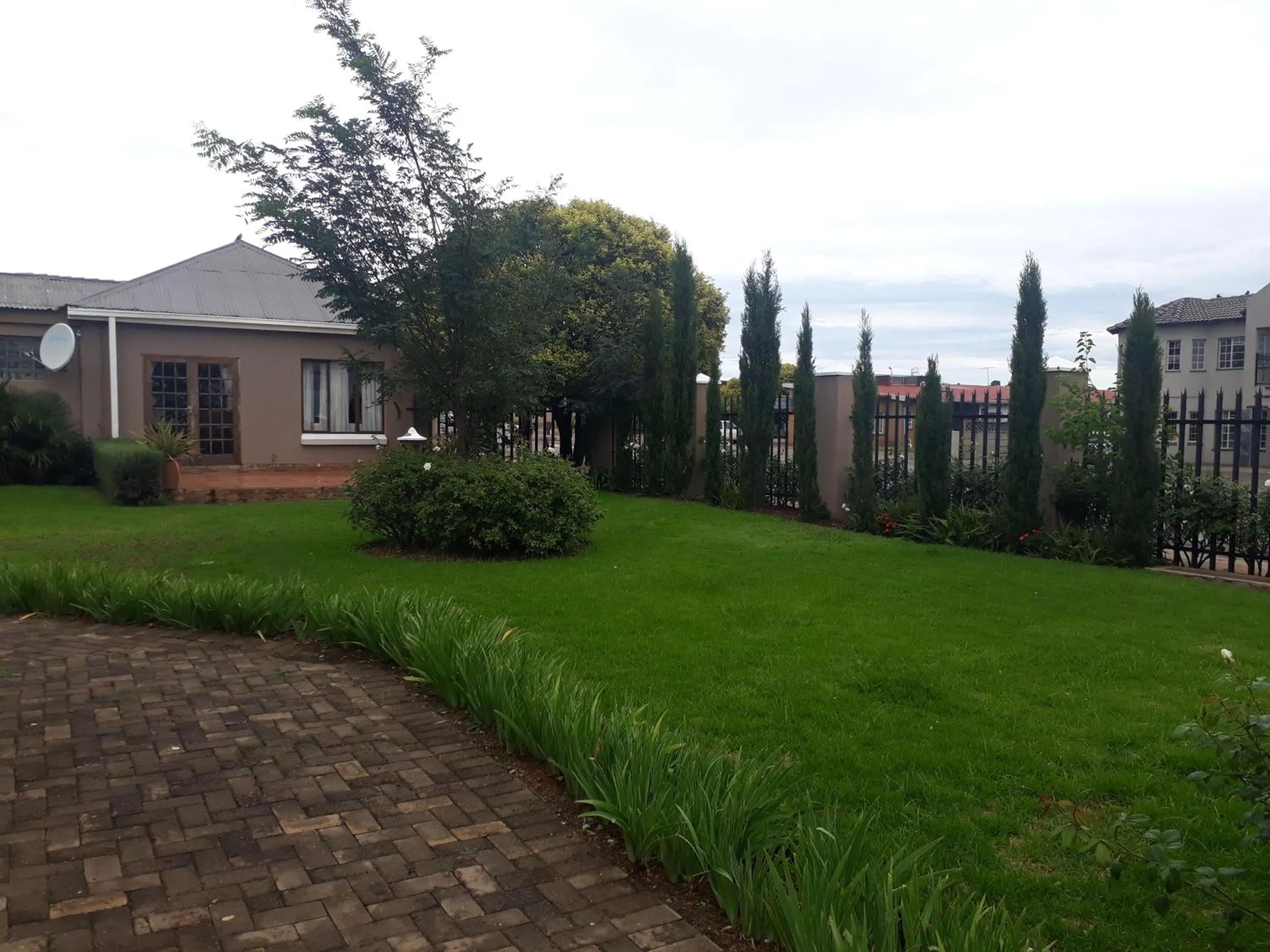 Street view in Balfour Lodge