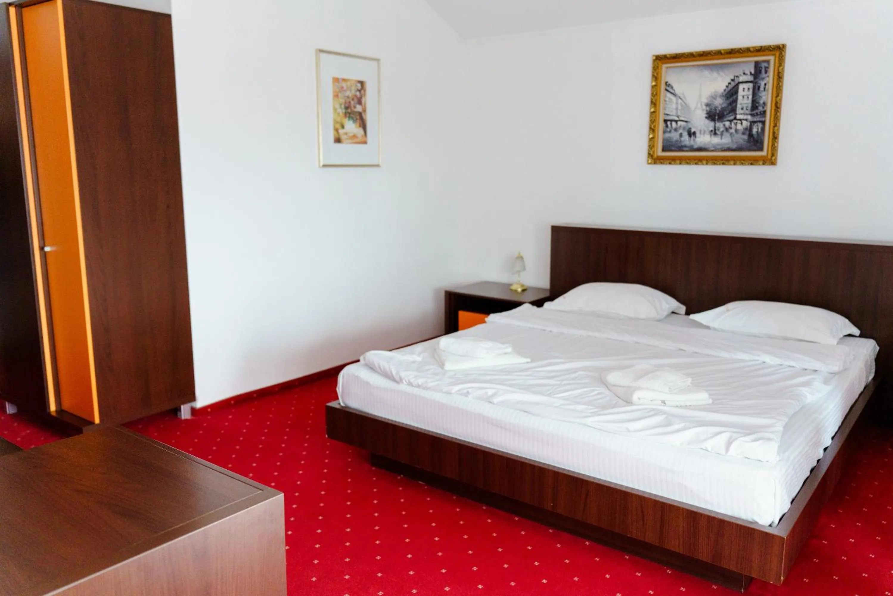 Bed in Complex Turistic Max International