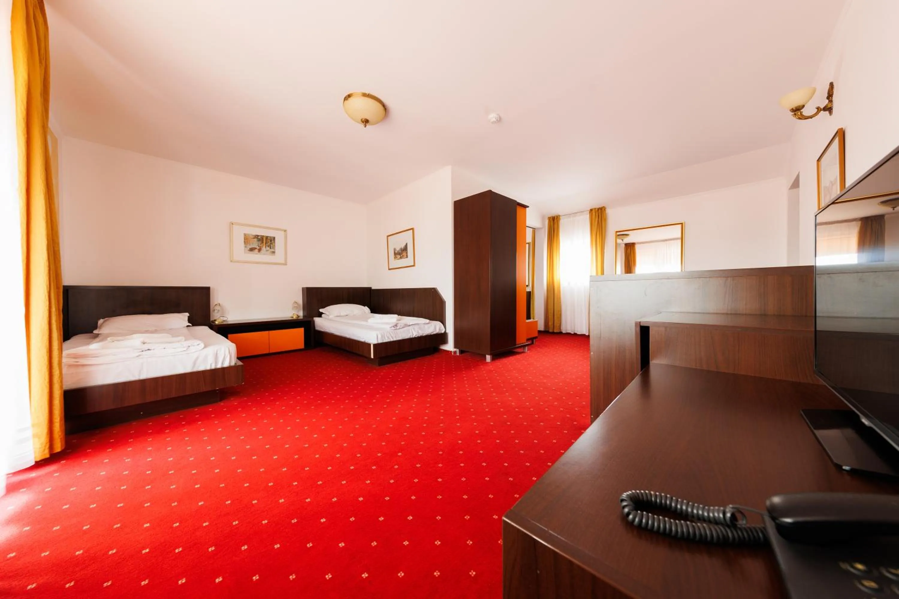 Bed in Complex Turistic Max International