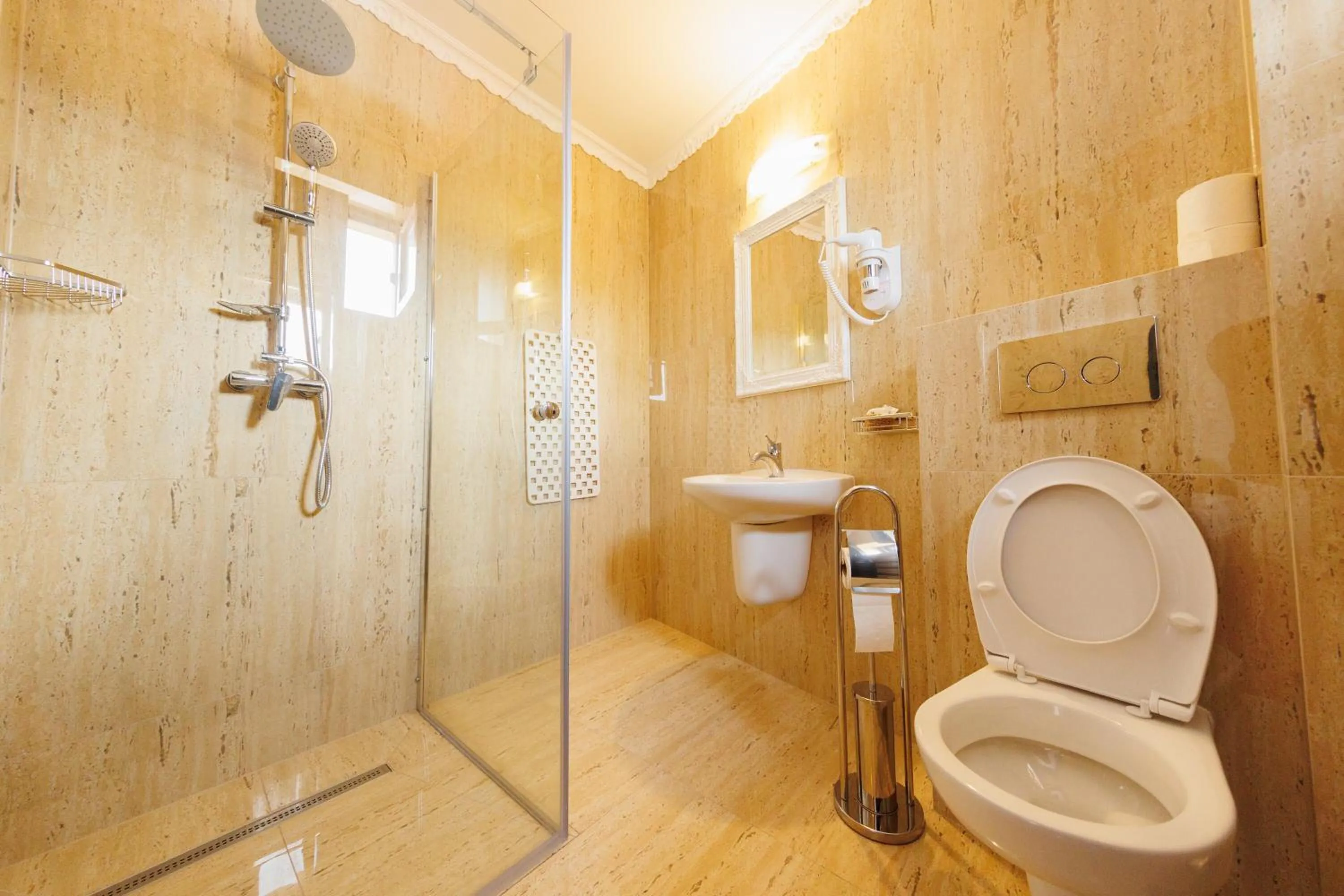 Bathroom in Complex Turistic Max International