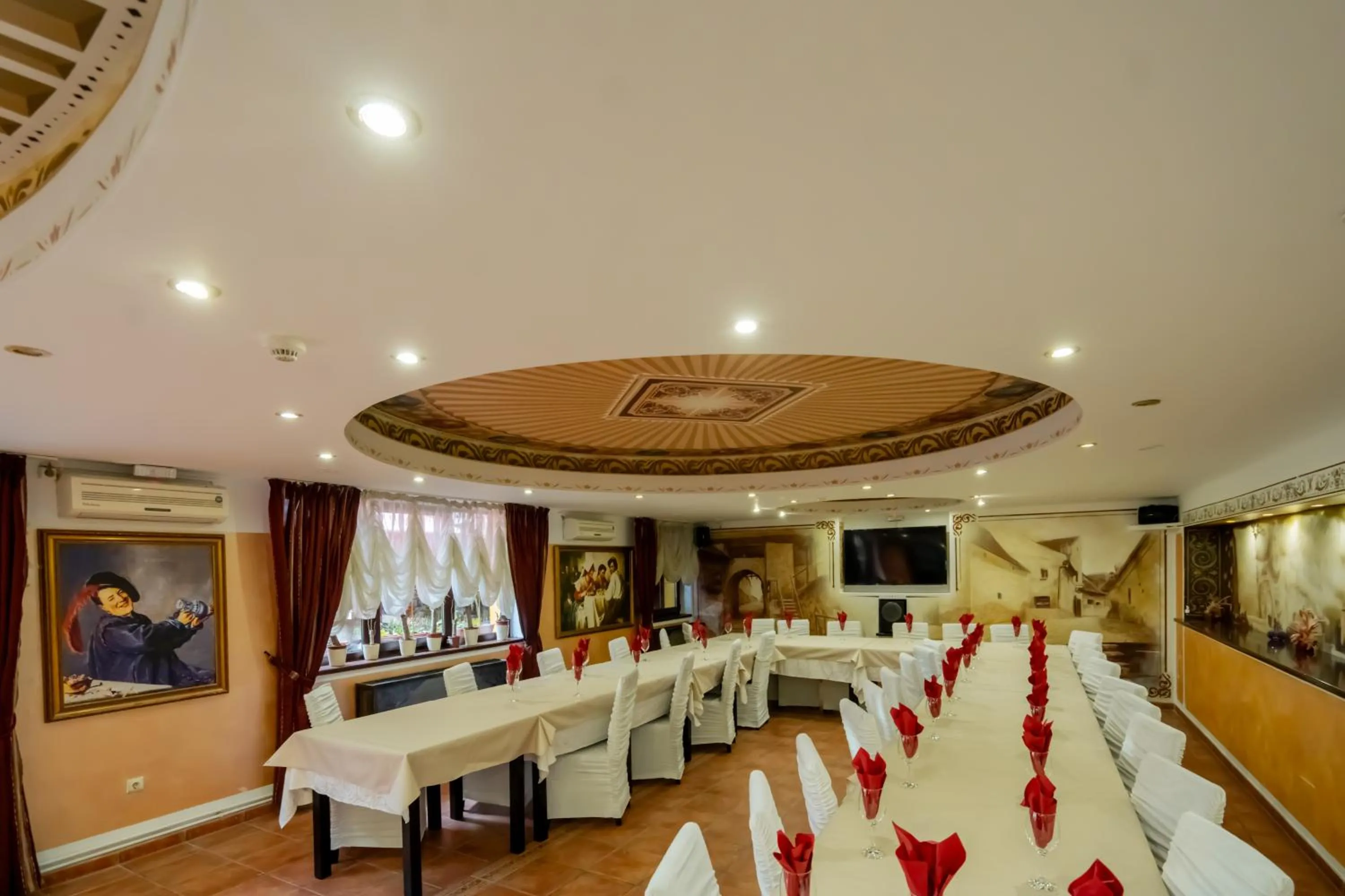 Restaurant/places to eat in Complex Turistic Max International