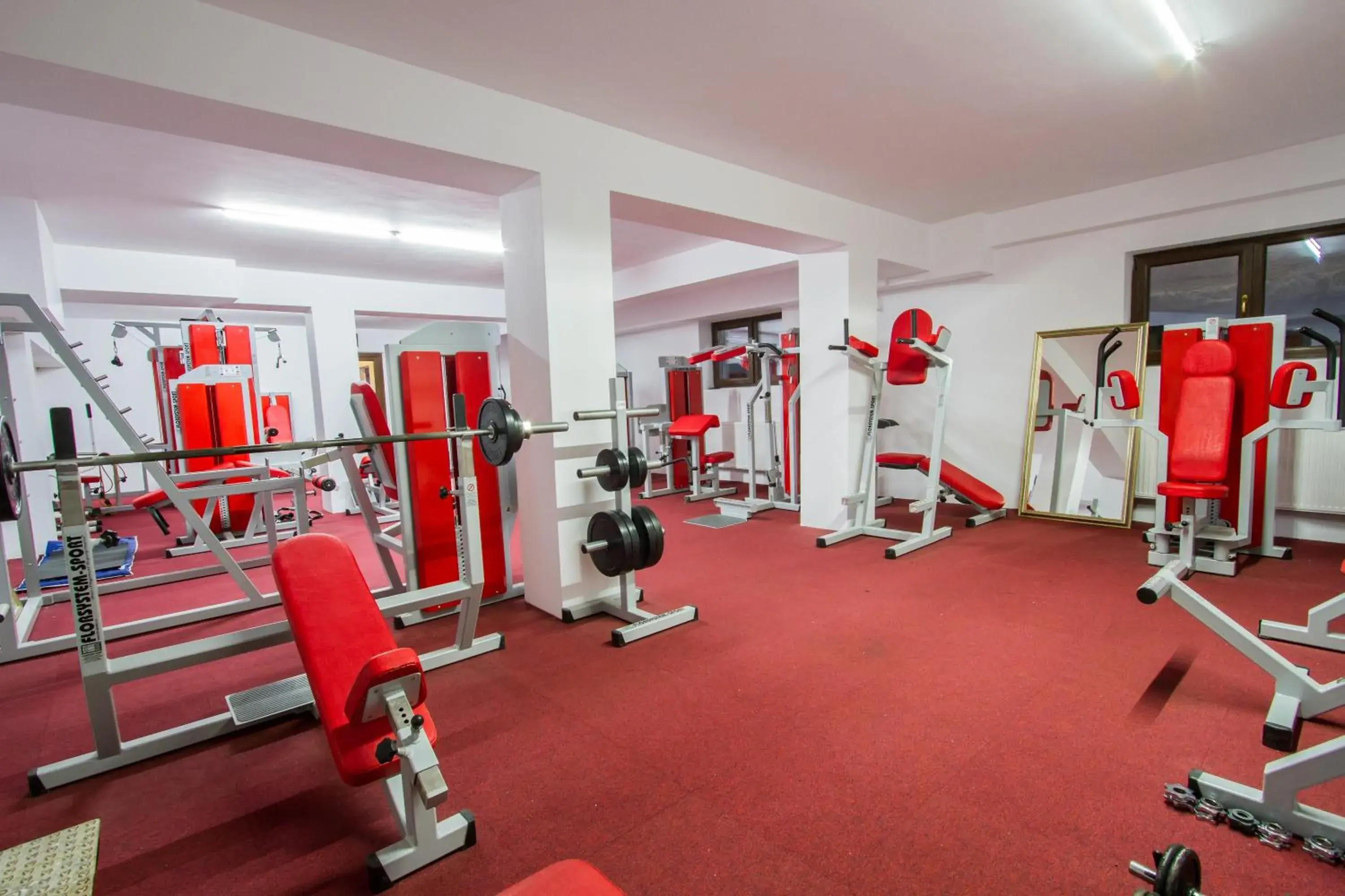 Fitness centre/facilities in Complex Turistic Max International Fitness centre/facilities in Complex Turistic Max International