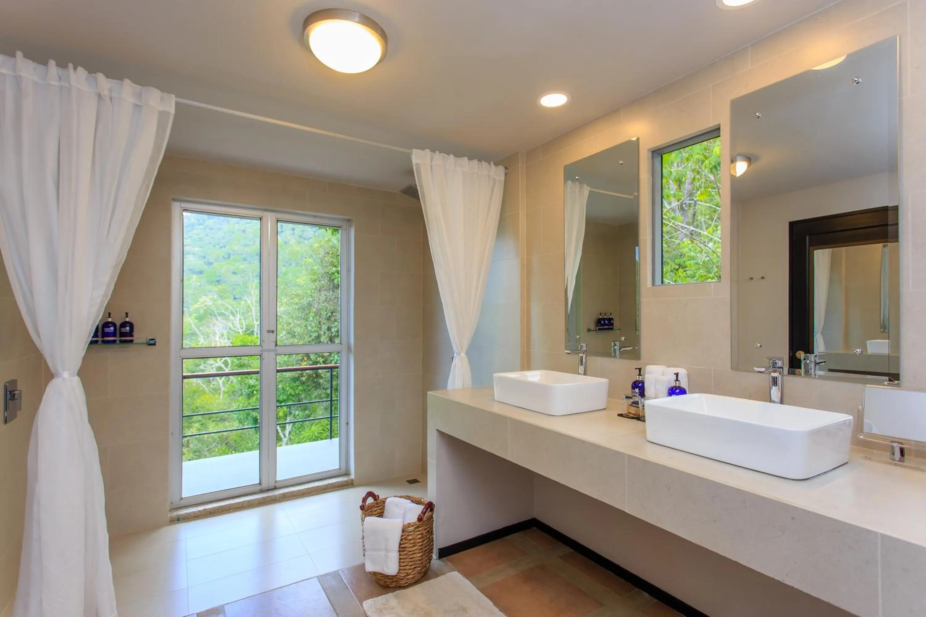 Shower in Rancho Pacifico - Boutique Hotel for Adults
