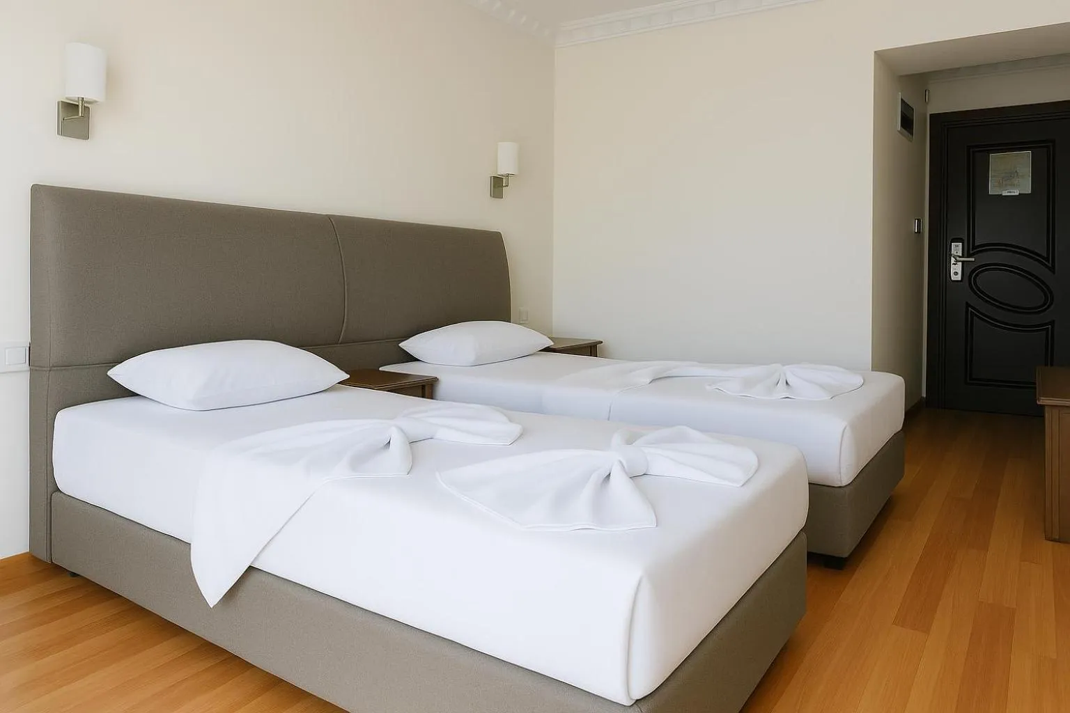 Photo of the whole room in CihanTürk Hotel