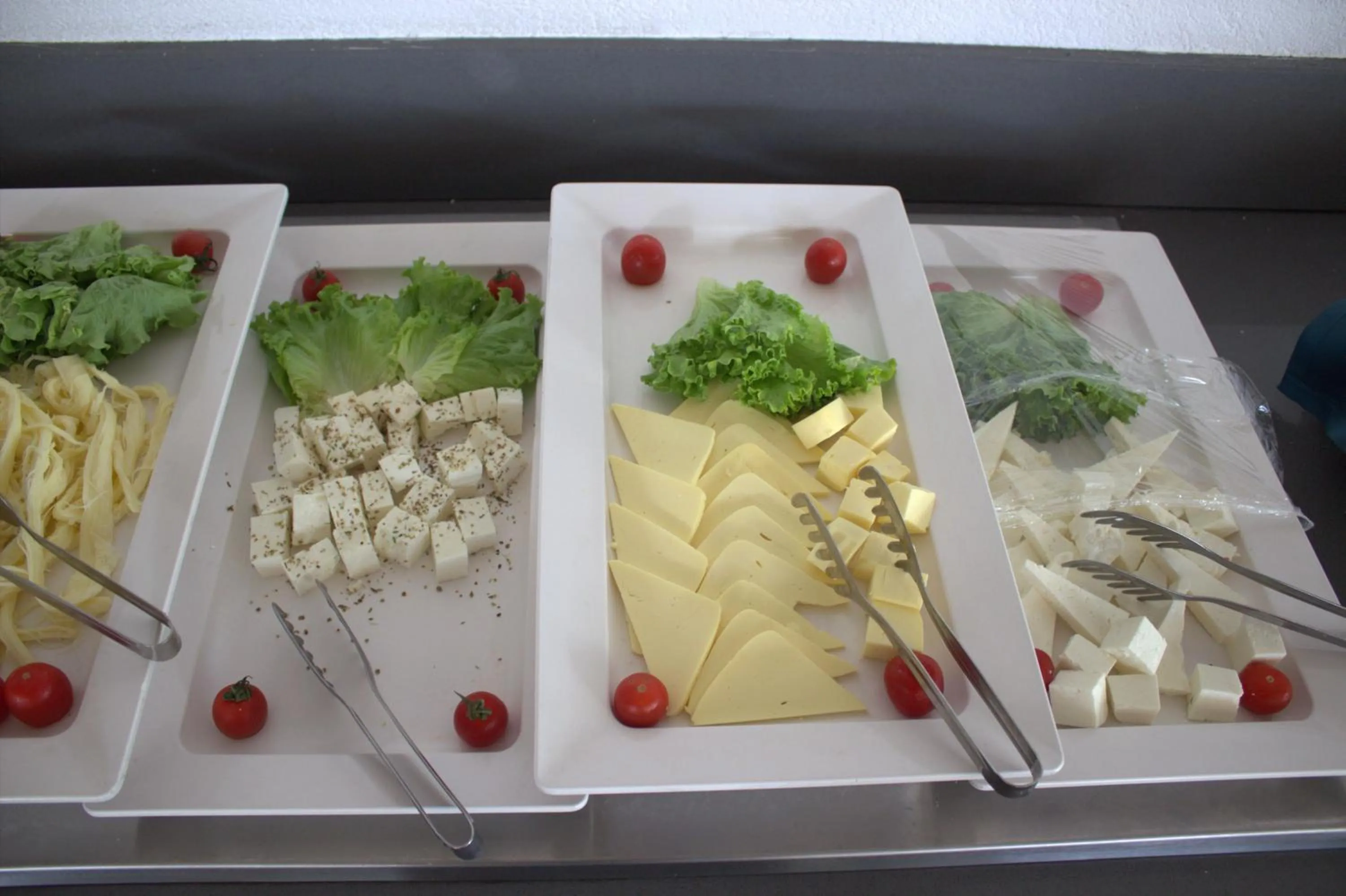 Restaurant/places to eat in CihanTürk Hotel