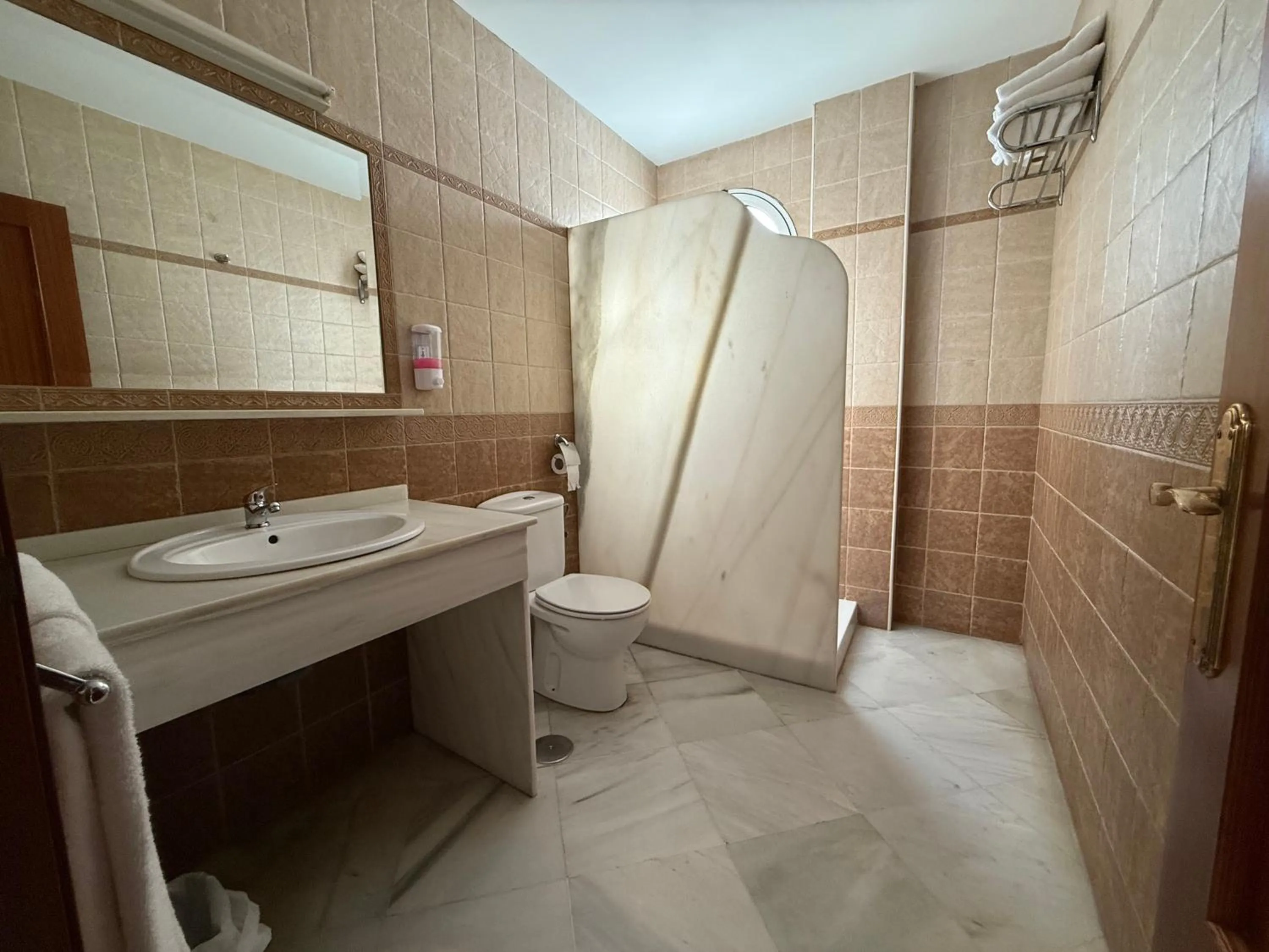 Bathroom in Hotel Quitagolpe