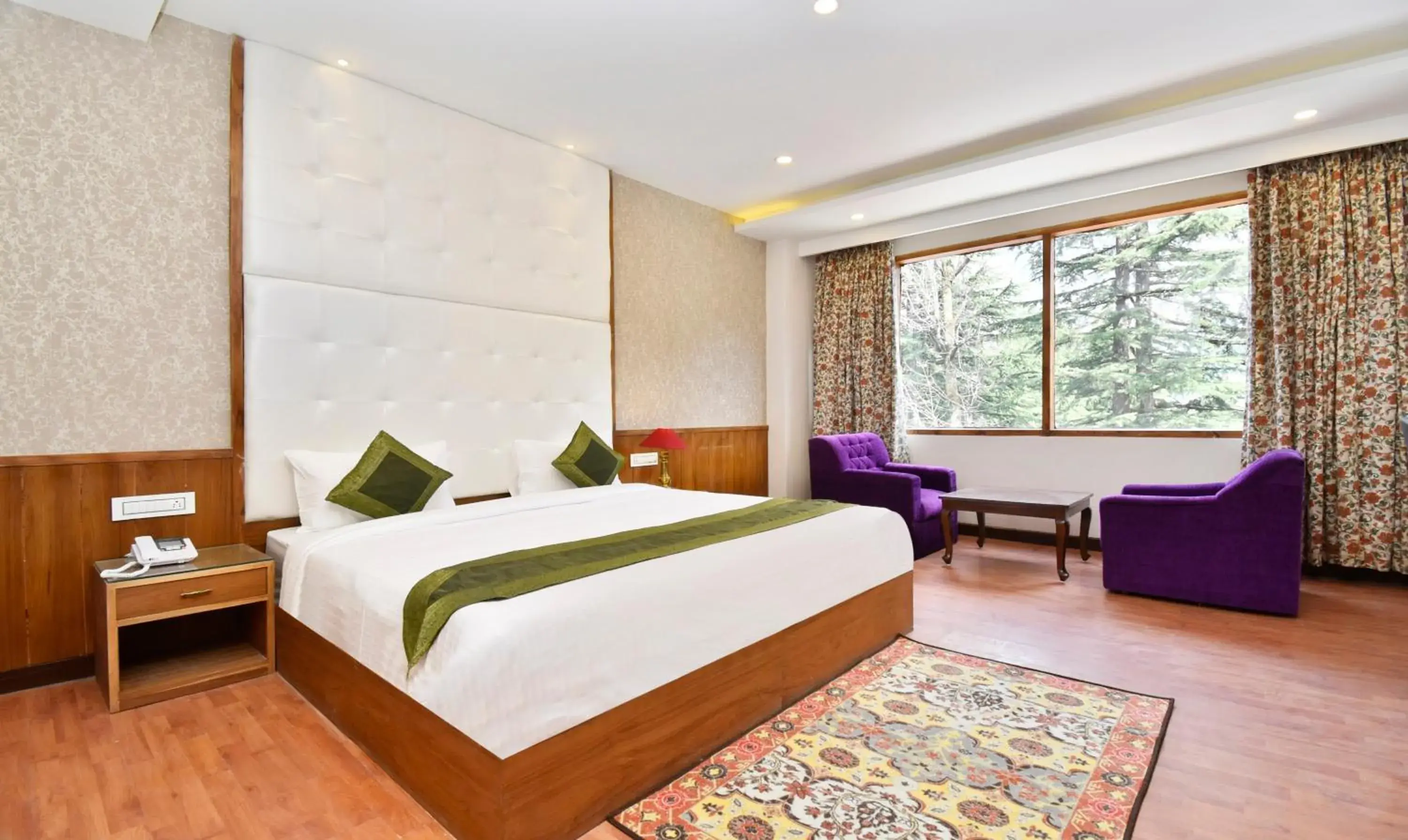 Photo of the whole room, Bed in Hotel Snowcrests Manor Photo of the whole room, Bed in Hotel Snowcrests Manor