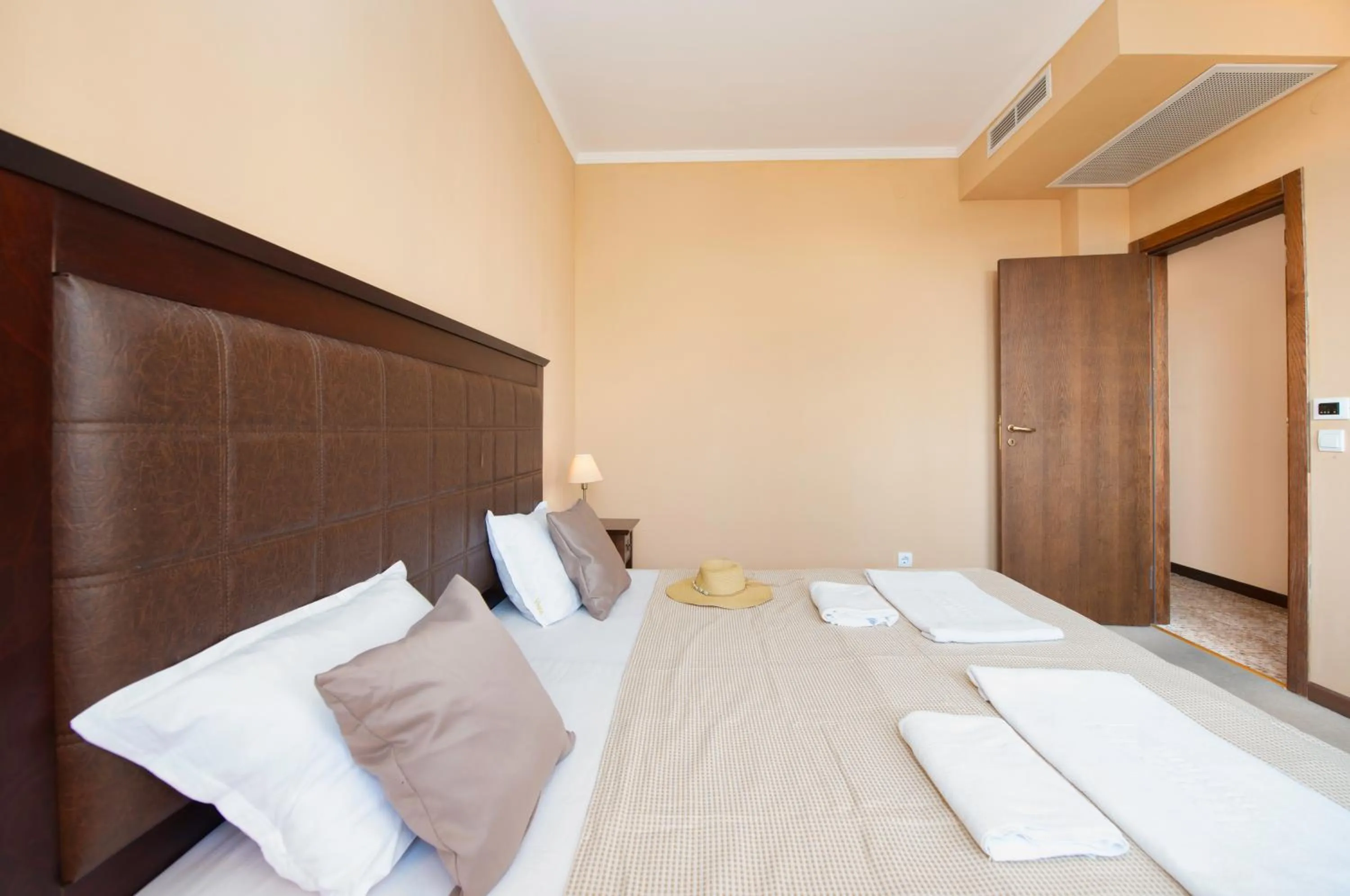 Bedroom, Bed in Royal Beach Apartments
