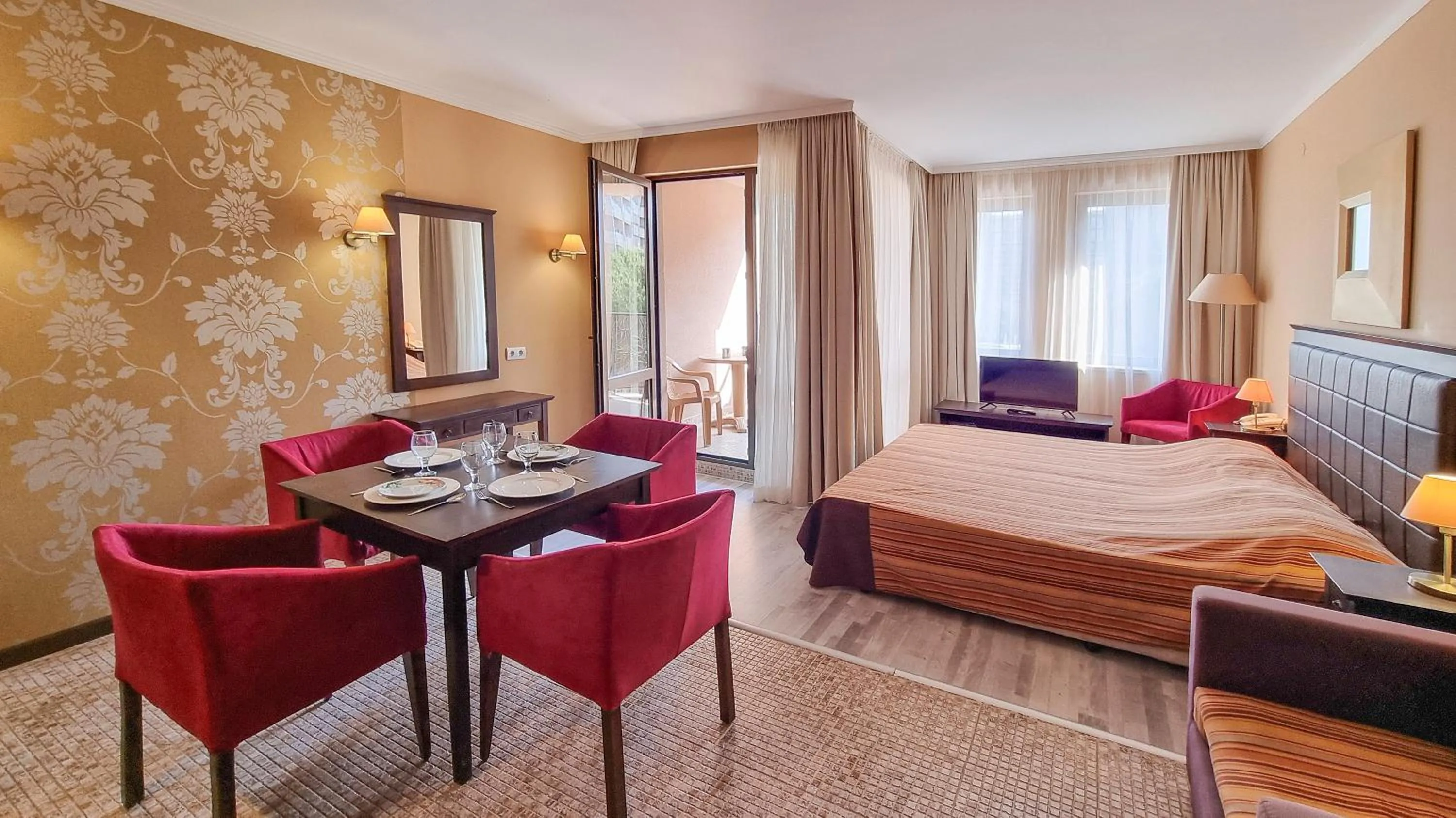 Photo of the whole room, Bed in Royal Beach Apartments