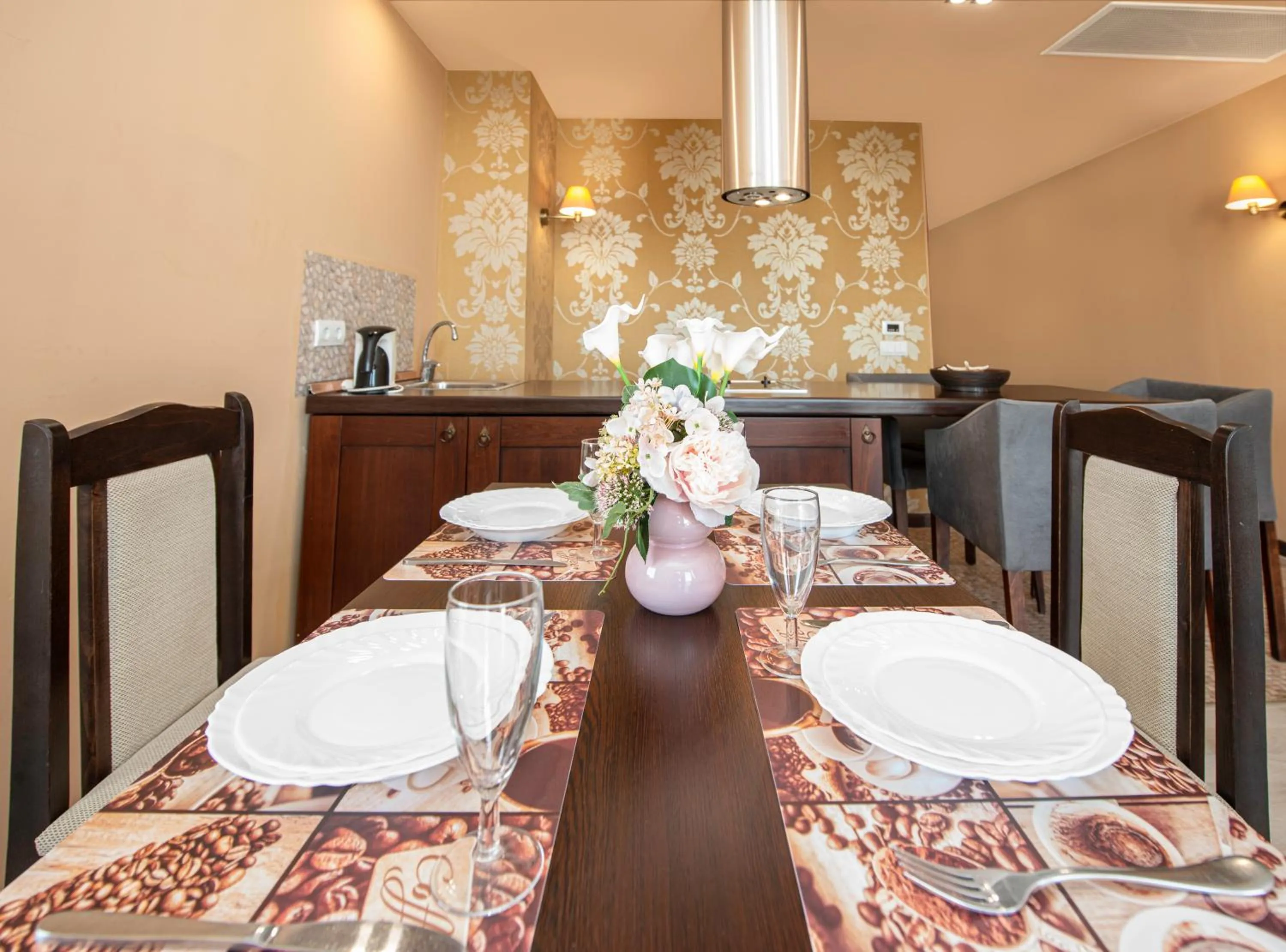 Kitchen or kitchenette in Royal Beach Apartments