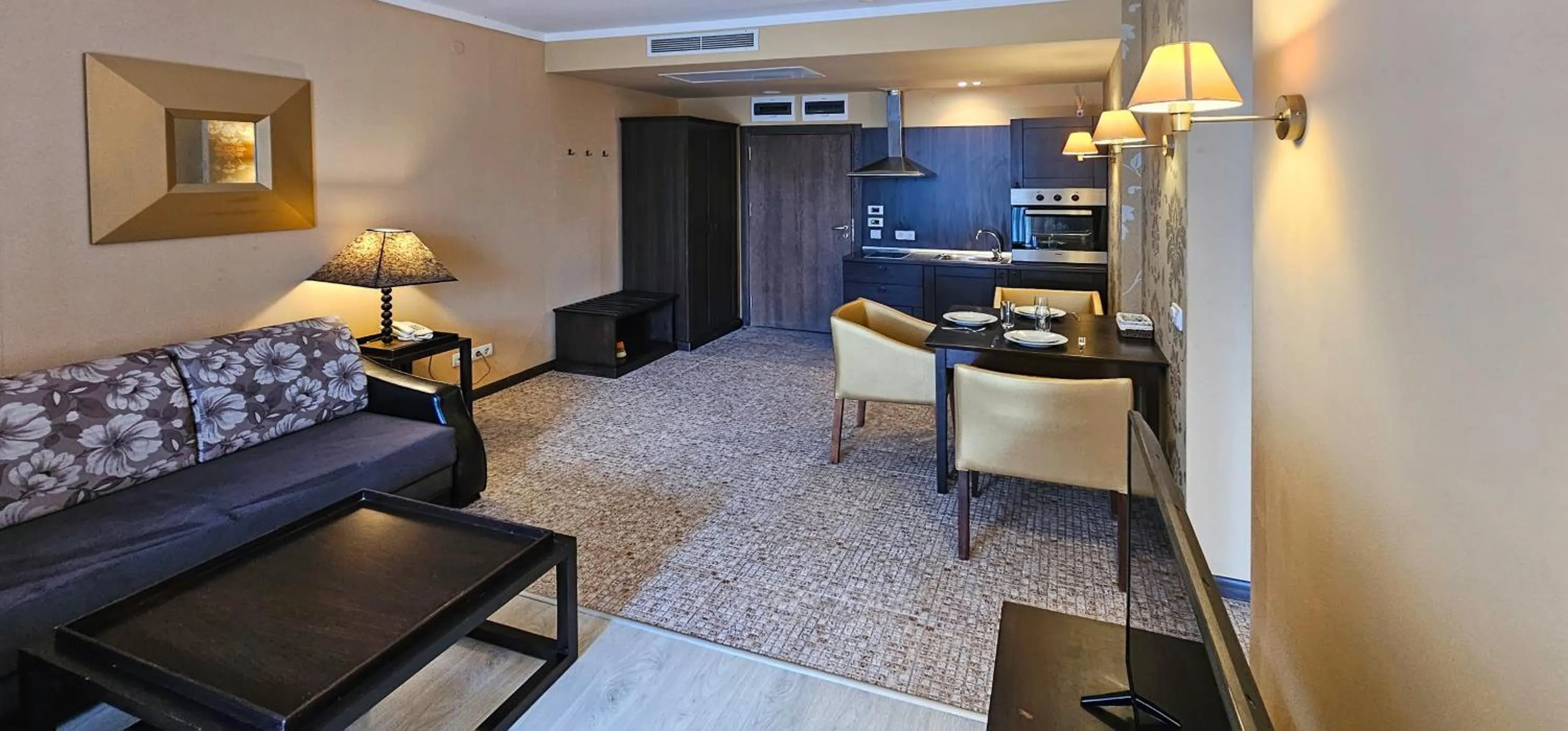 Kitchen or kitchenette in Royal Beach Apartments