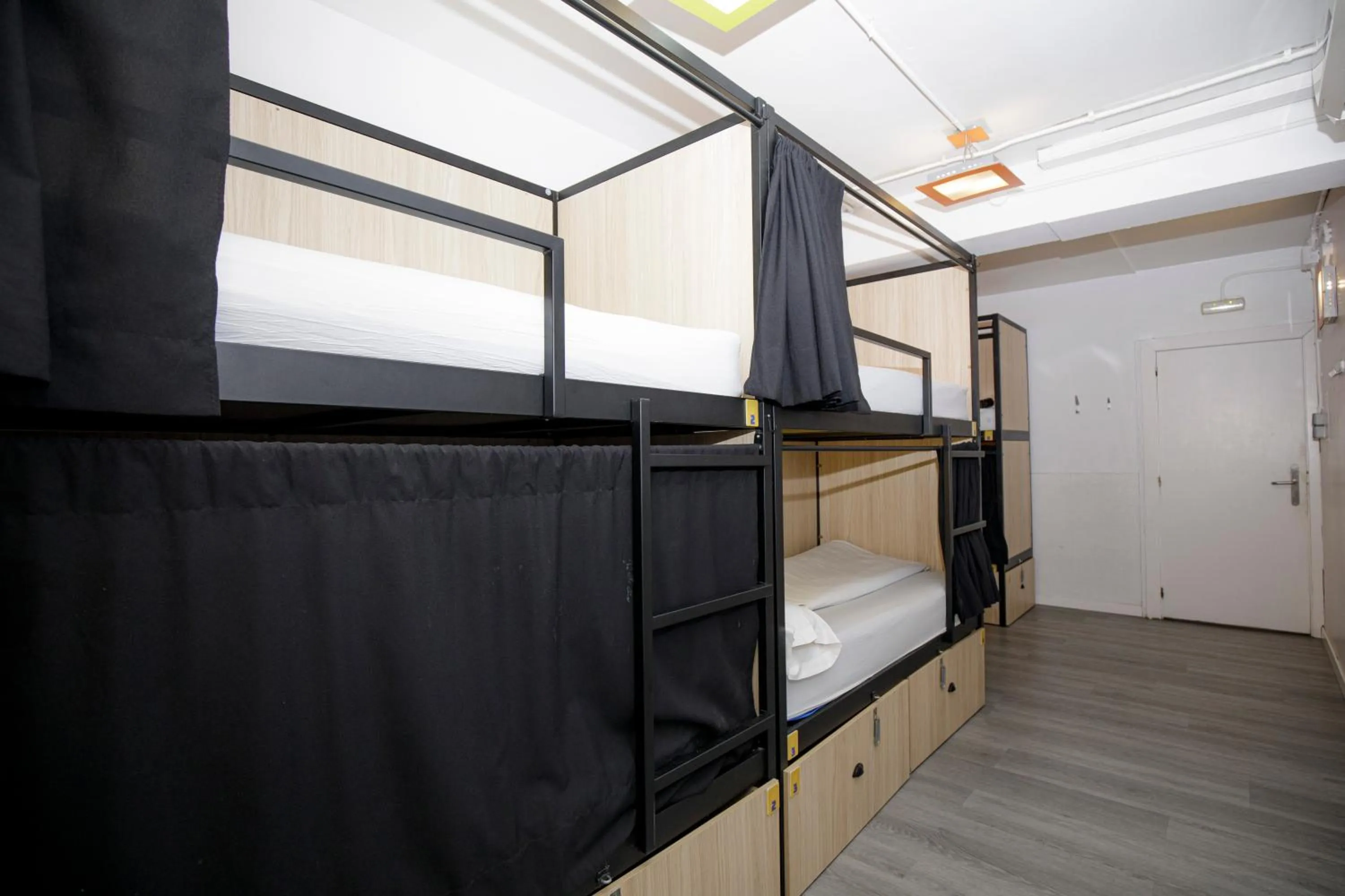 Bed in Onefam Les Corts