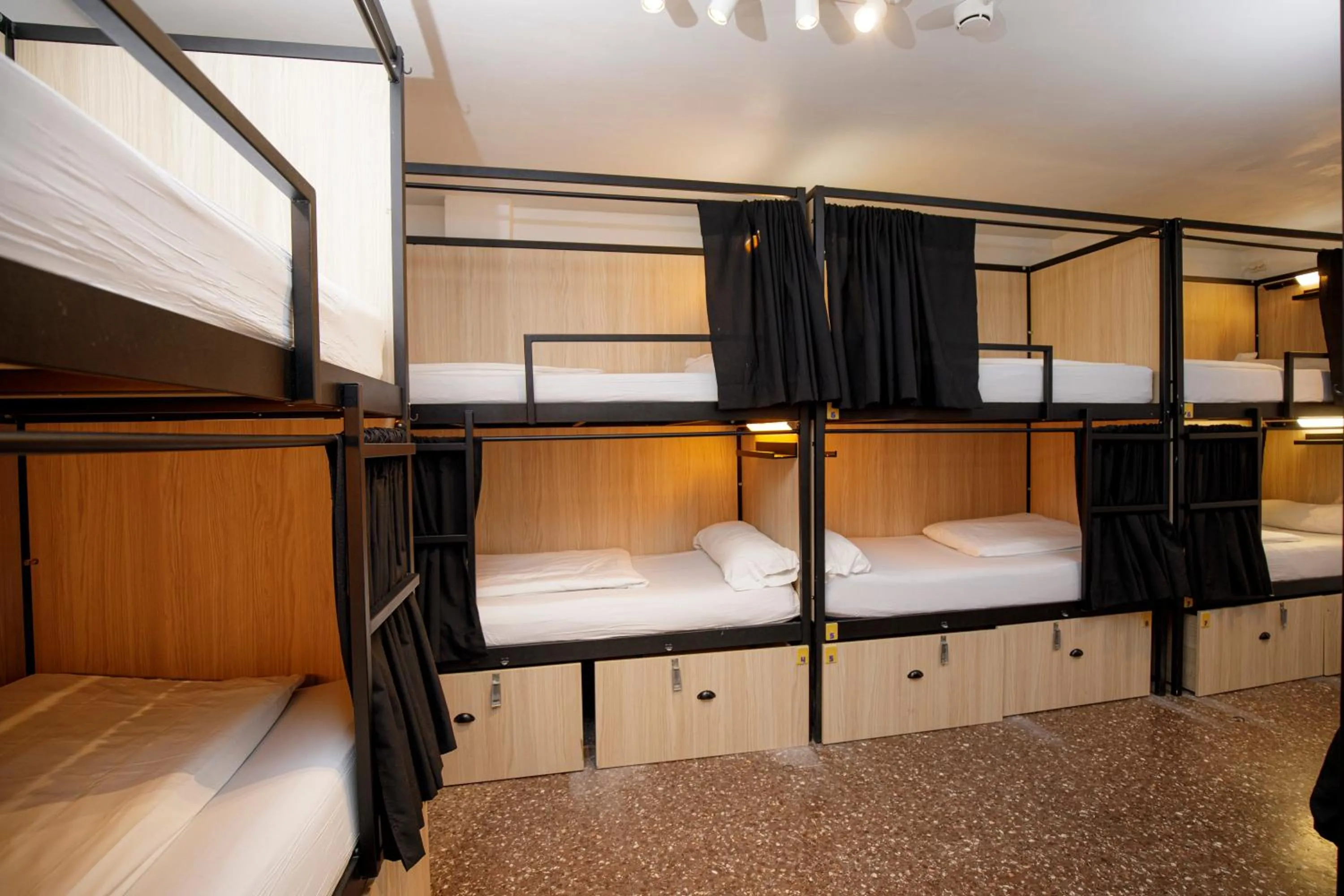 Bed in Onefam Les Corts