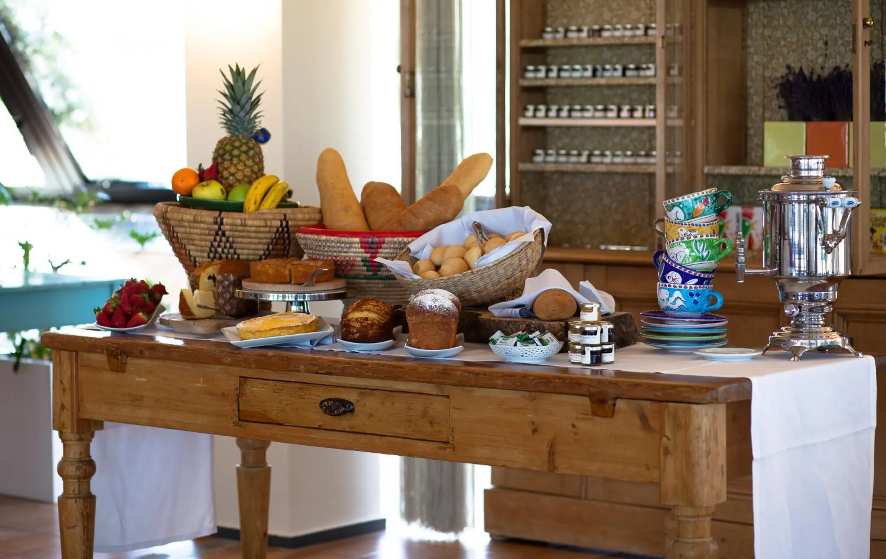 Breakfast in Hotel Emilia Breakfast in Hotel Emilia