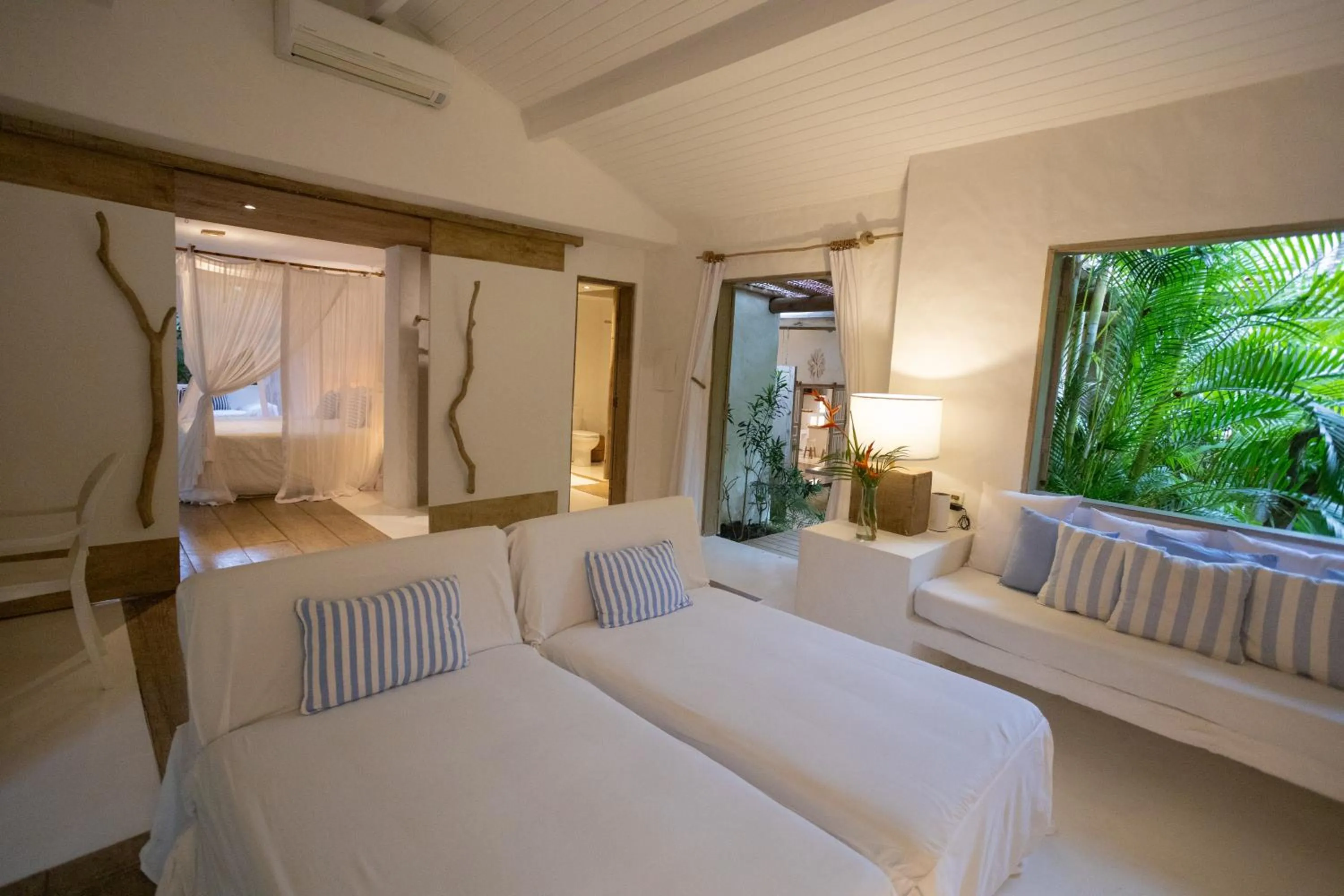 Living room, Bed in Santa Fe Casas- Quadrado Trancoso