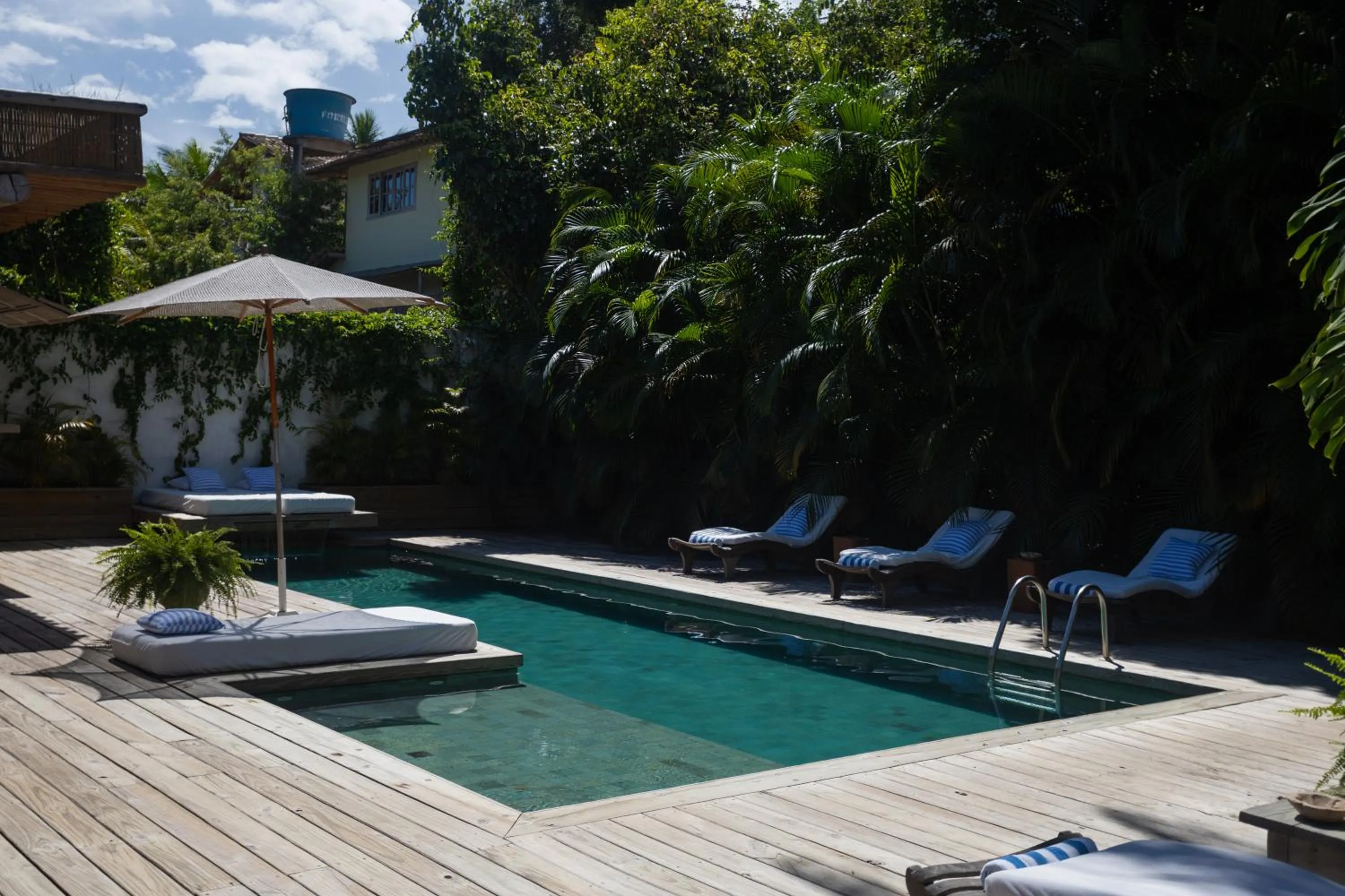 Swimming pool in Santa Fe Casas- Quadrado Trancoso