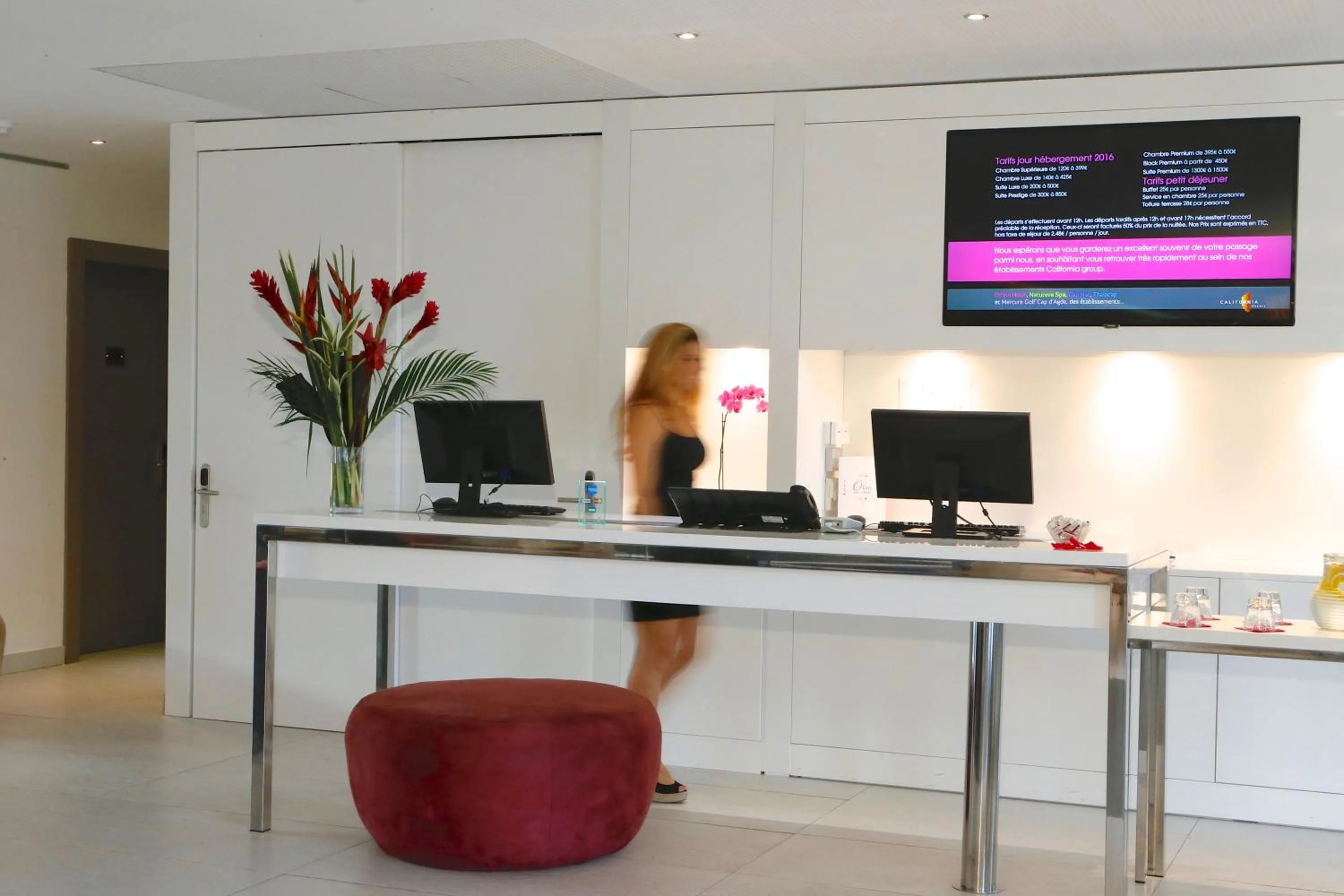 Lobby or reception in Oz'Inn Hôtel & Spa