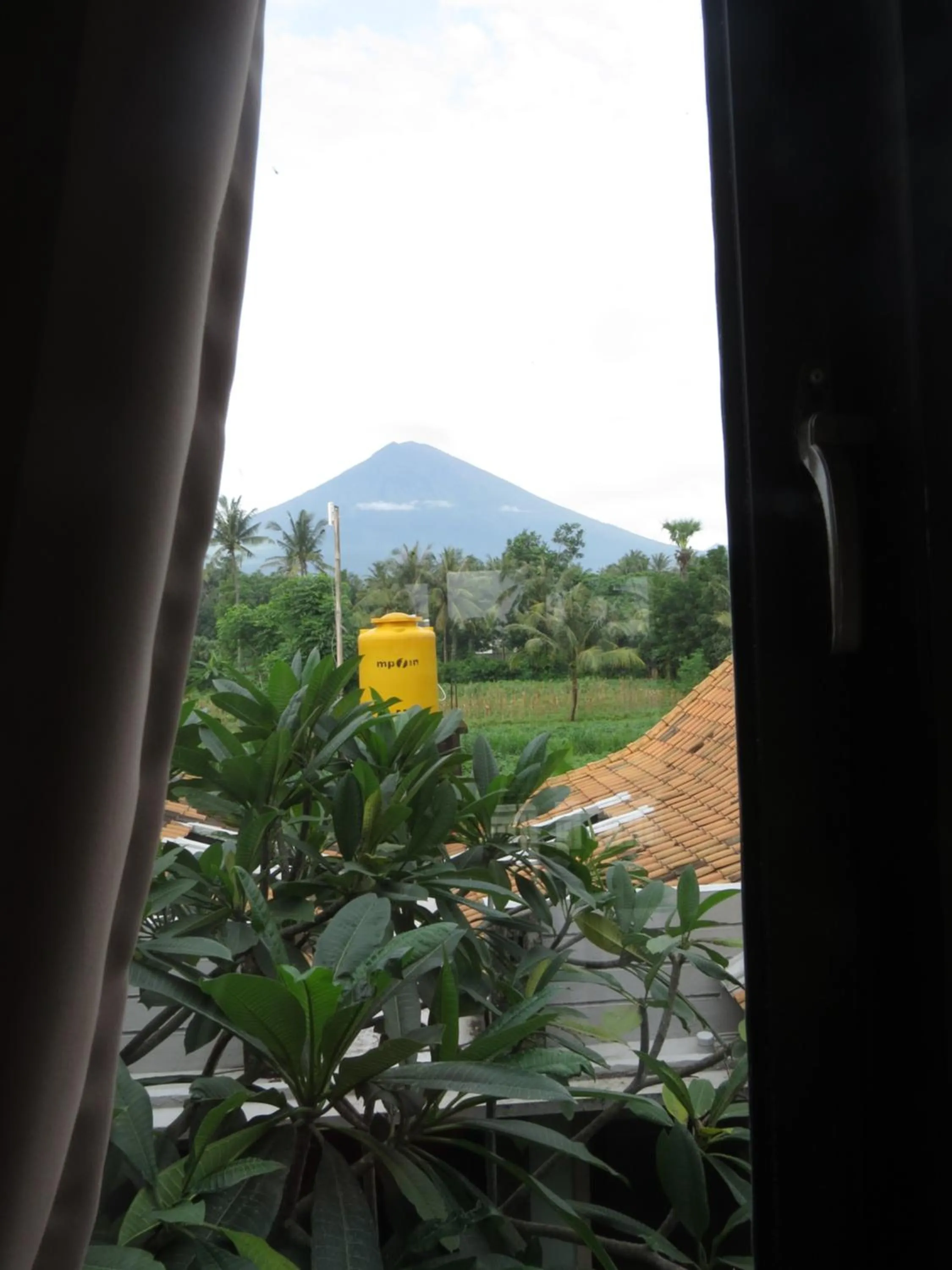 Mountain view in Blue Royal Amed